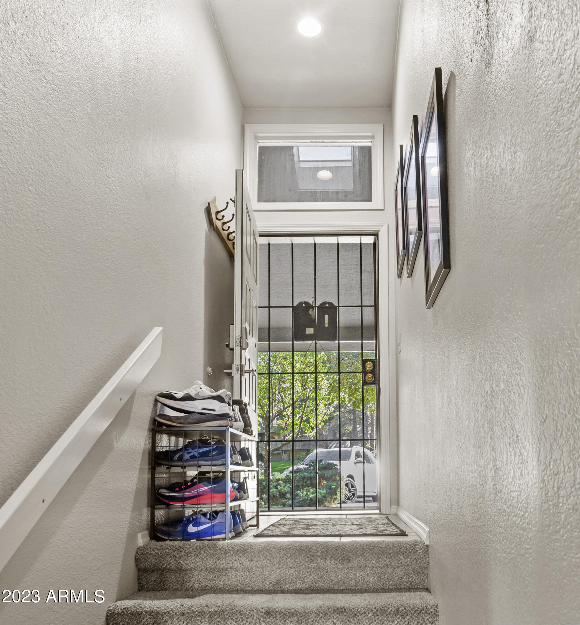 2665 N VALLEY VIEW Road Unit: 10127