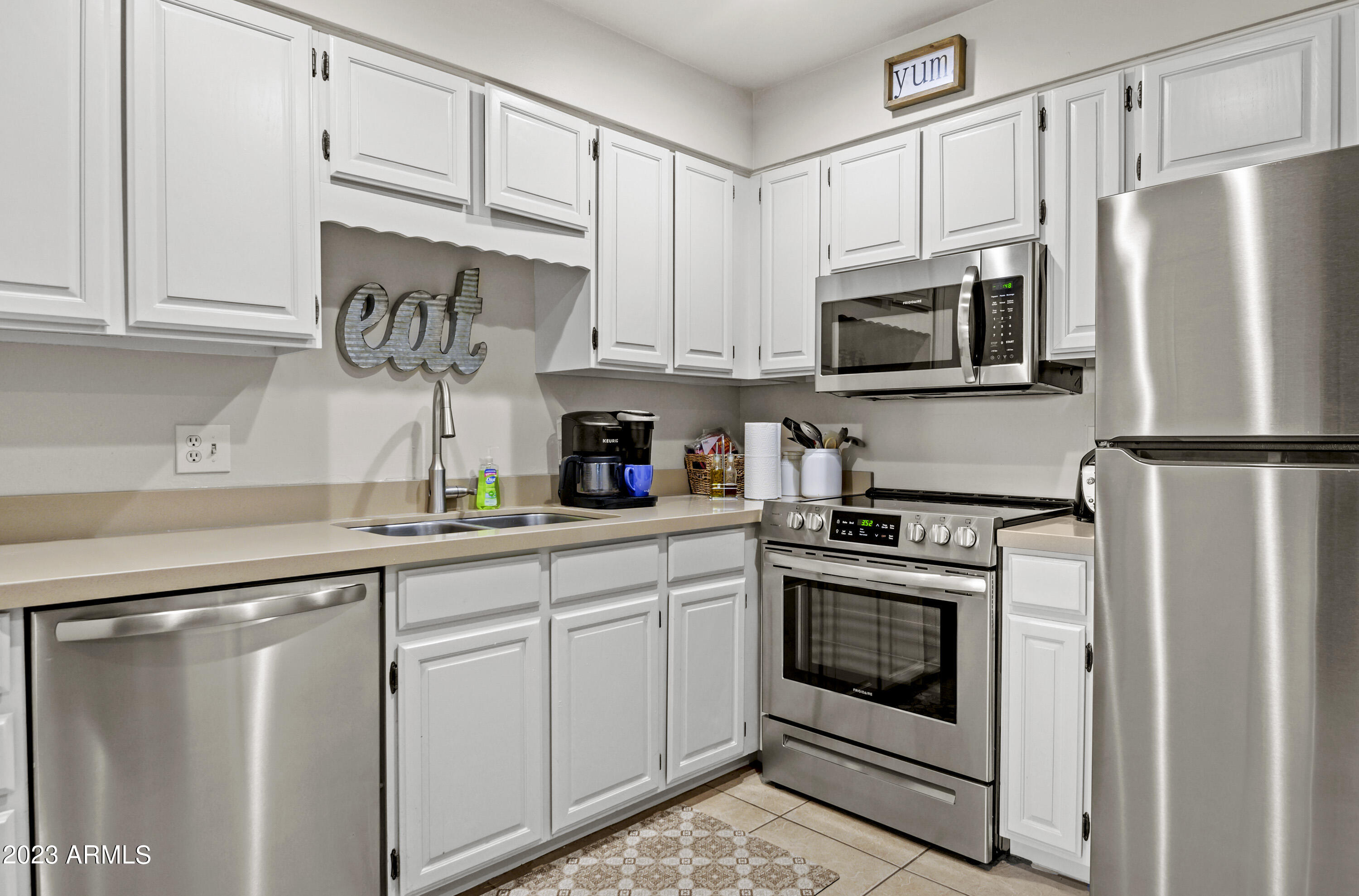 2665 N VALLEY VIEW Road Unit: 10127