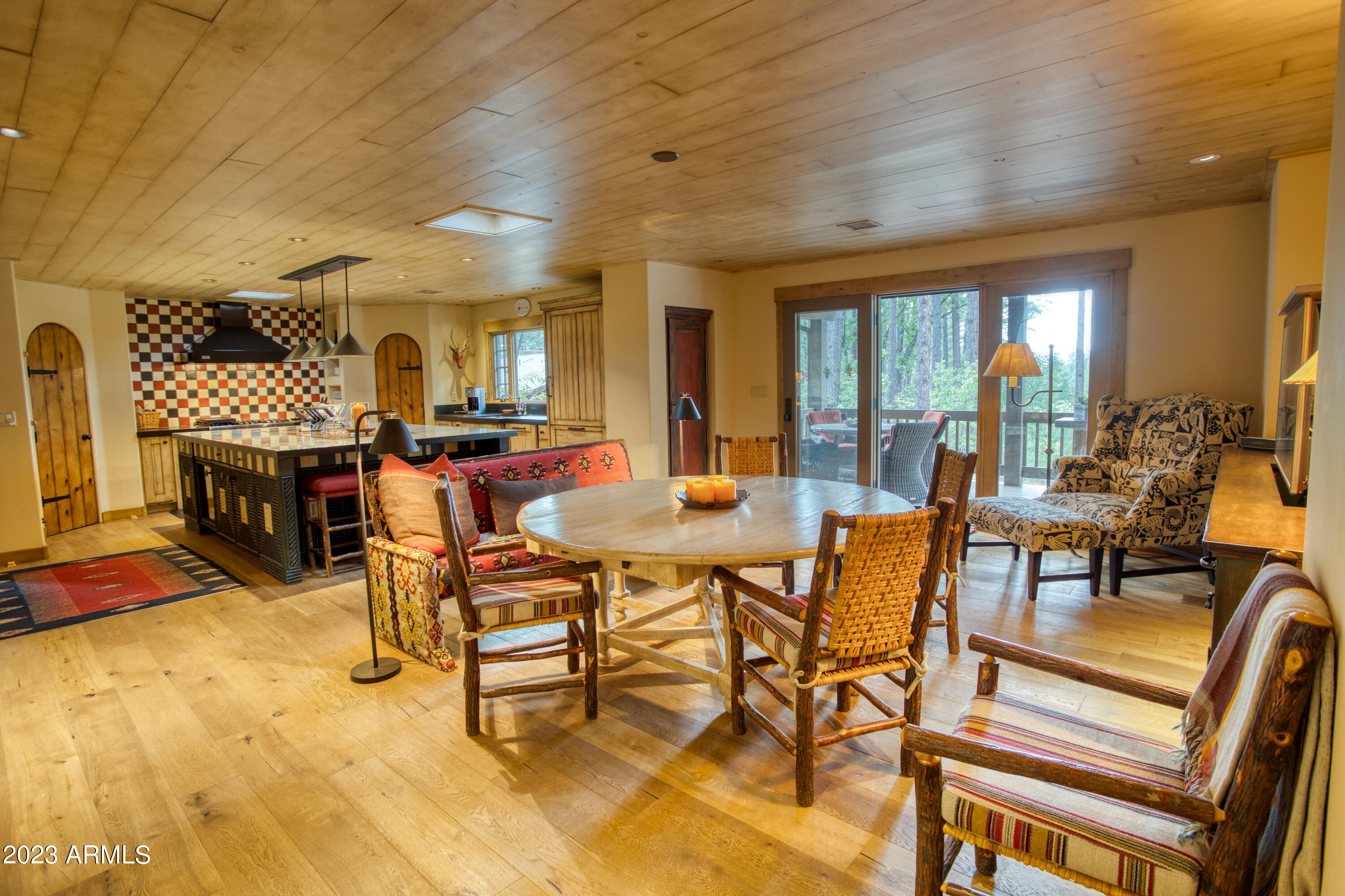 3808 Country Club Circle