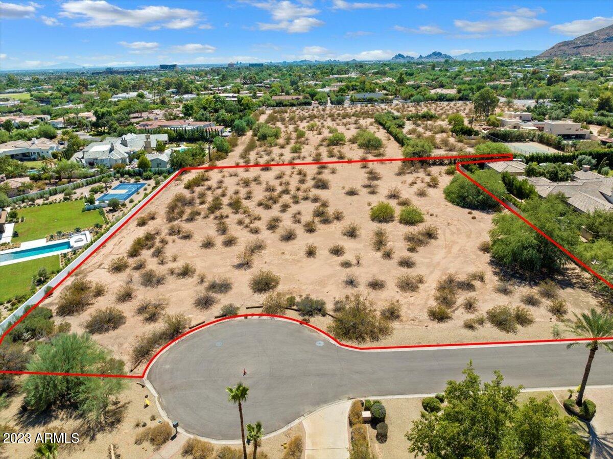 6633 E VALLEY VISTA Lane Unit: 3