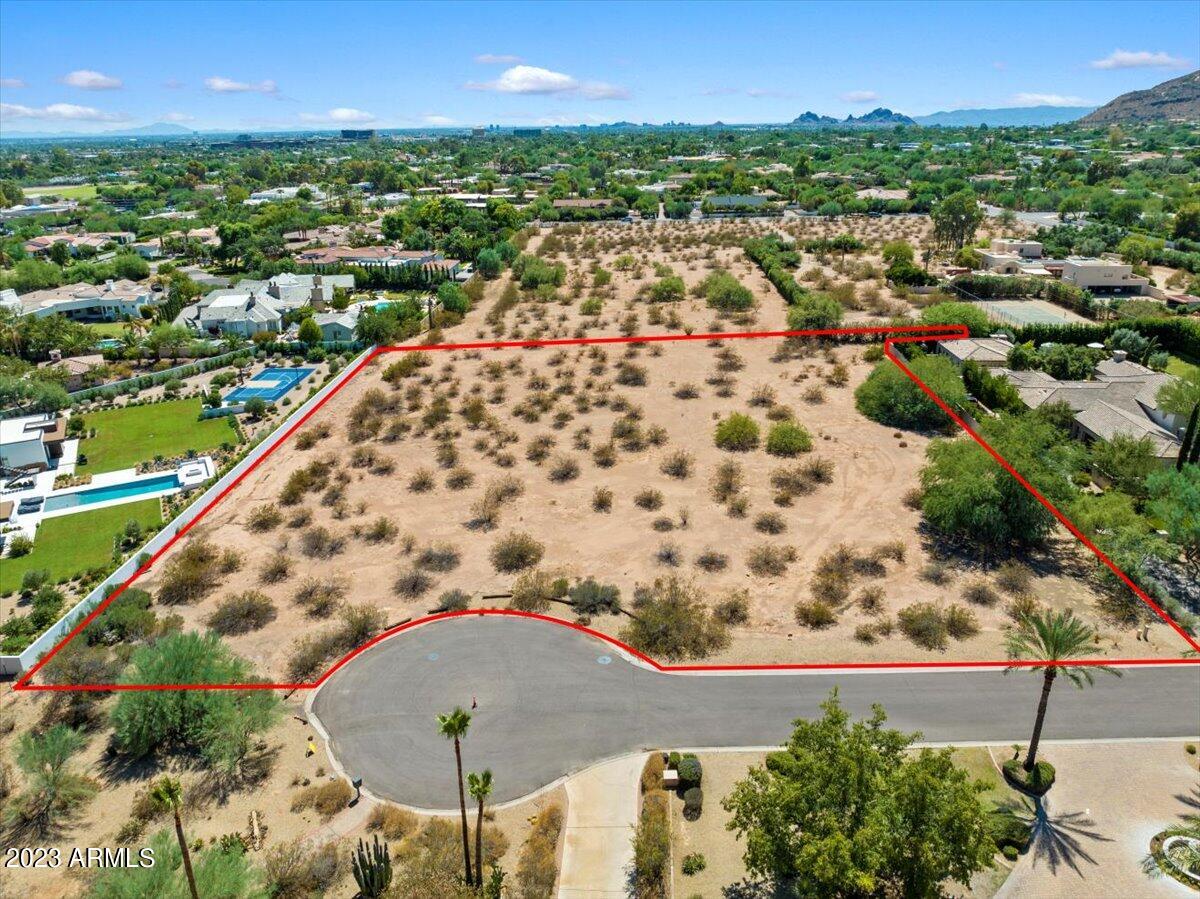 6633 E VALLEY VISTA Lane Unit: 3