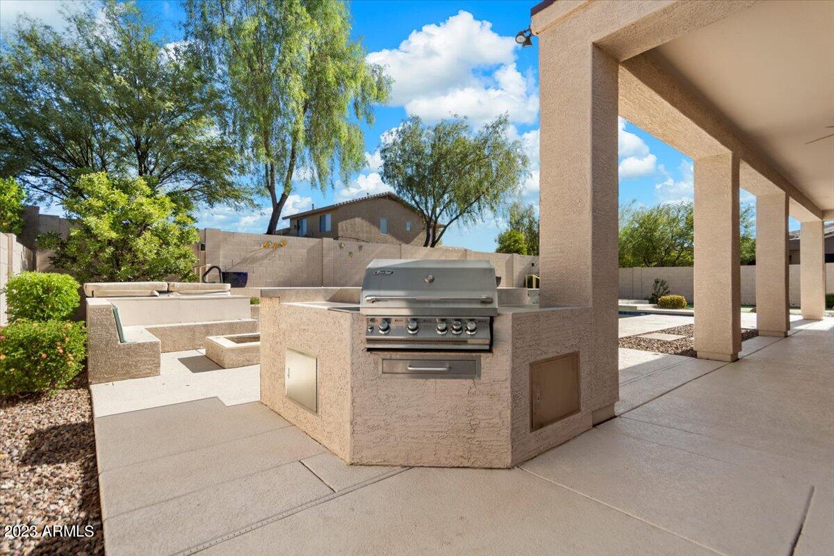 2711 W Haley Drive