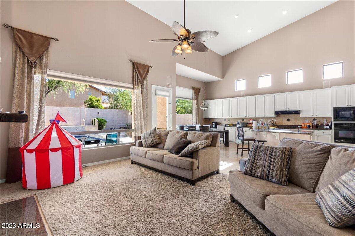 2711 W Haley Drive