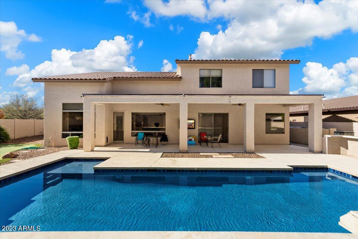 2711 W Haley Drive