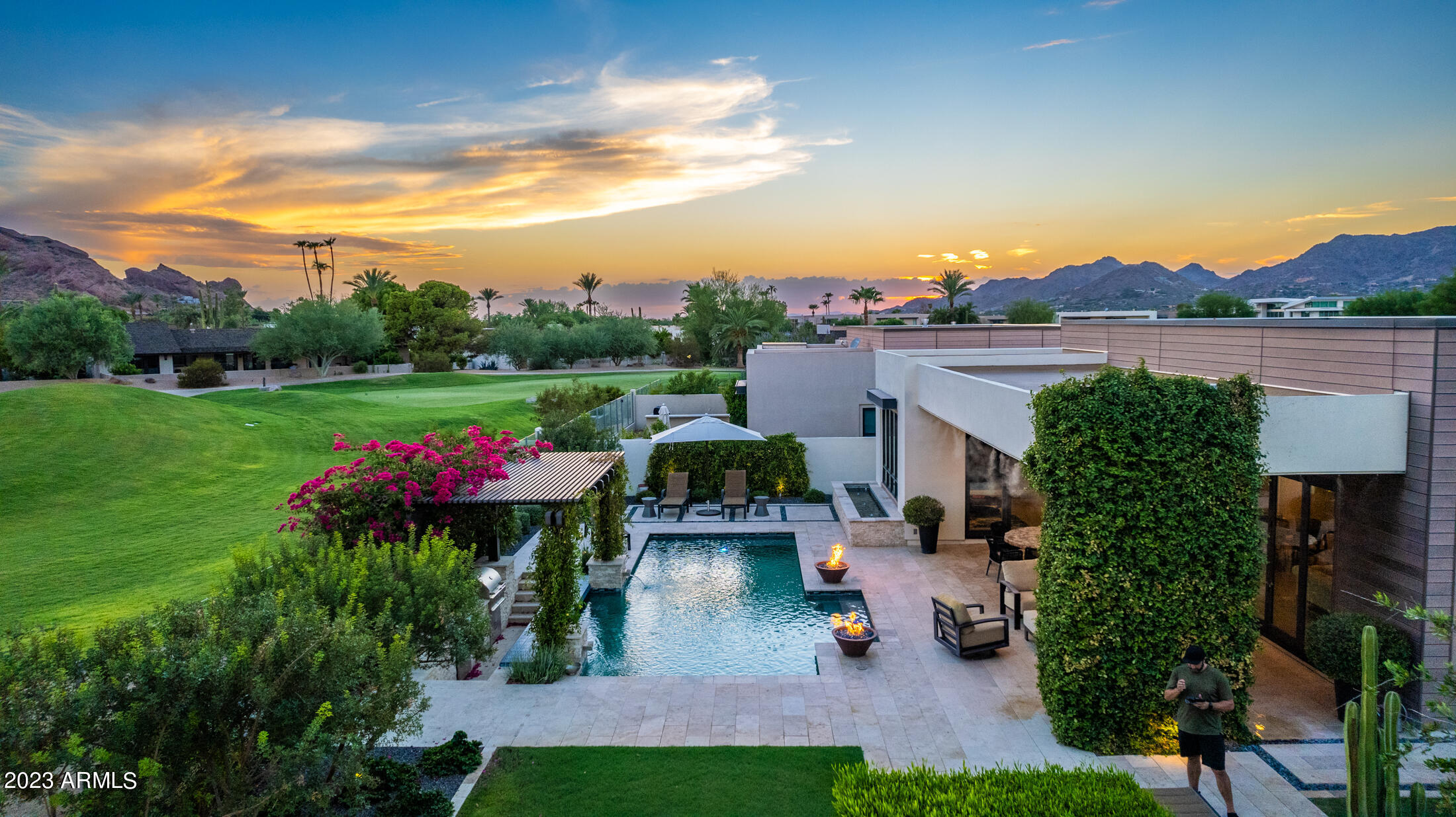 5587 E VALLEY VISTA Lane