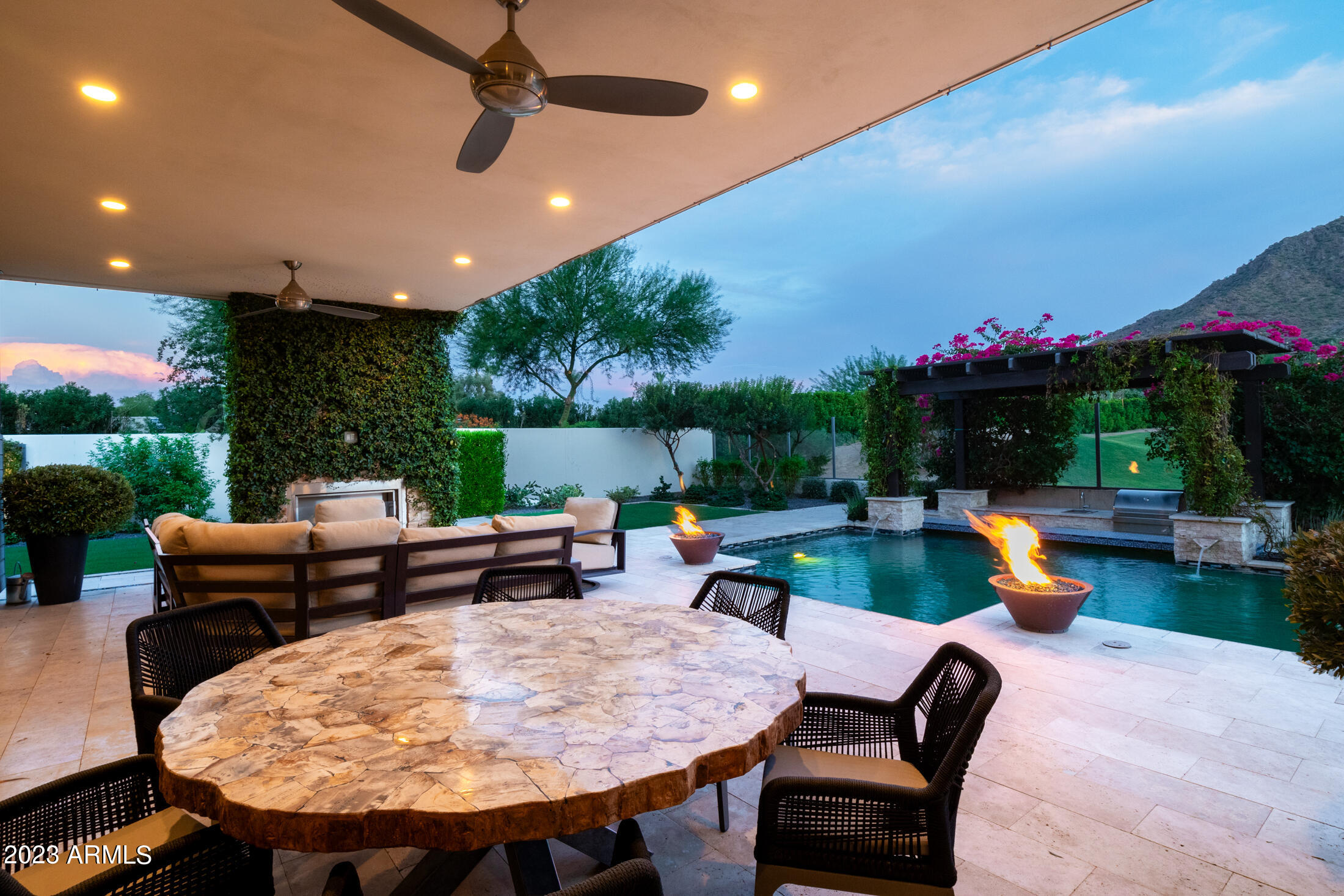 5587 E VALLEY VISTA Lane