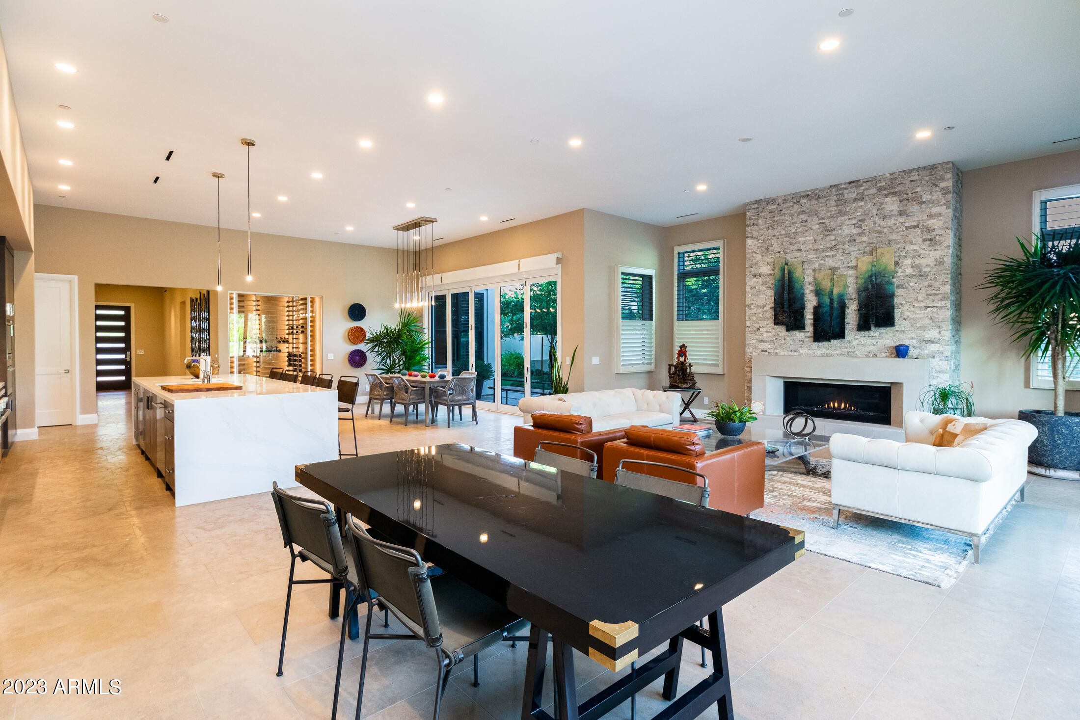 5587 E VALLEY VISTA Lane