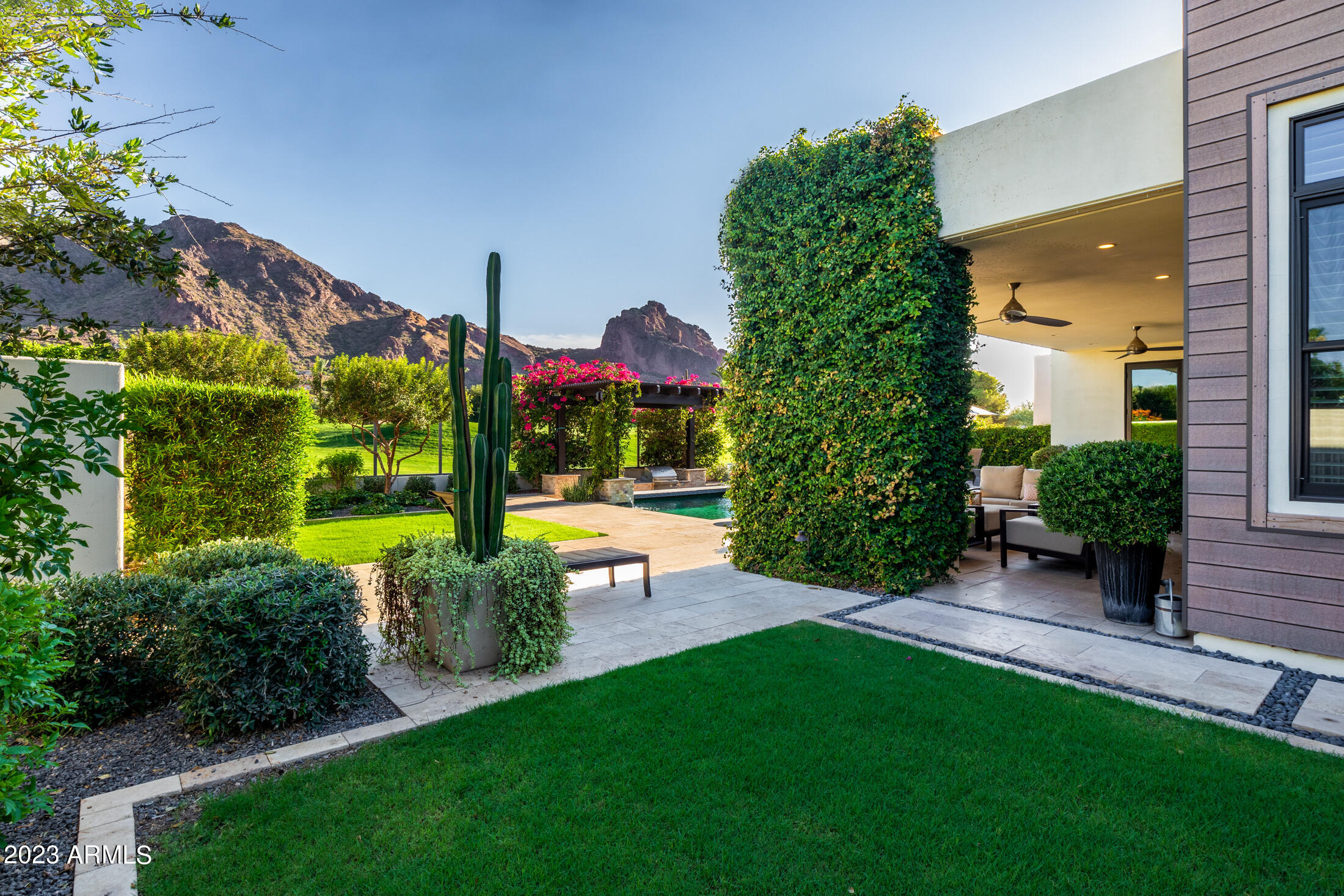 5587 E VALLEY VISTA Lane