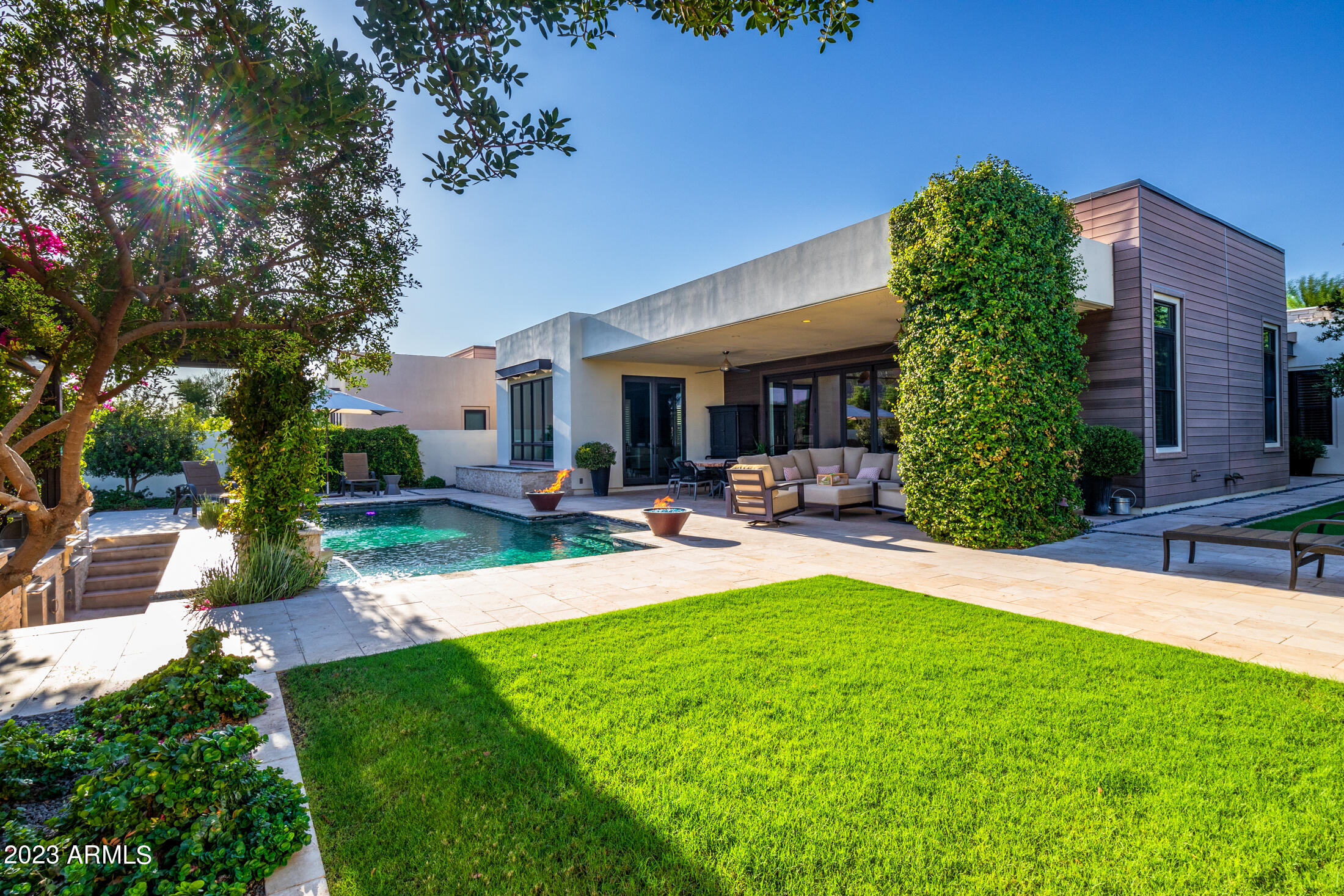 5587 E VALLEY VISTA Lane