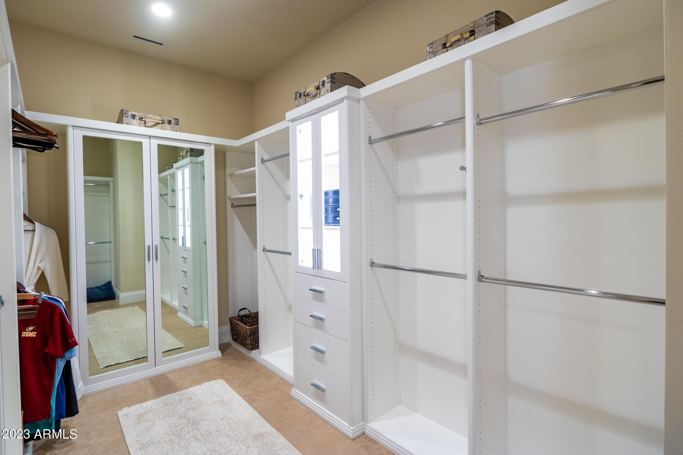 5587 E VALLEY VISTA Lane