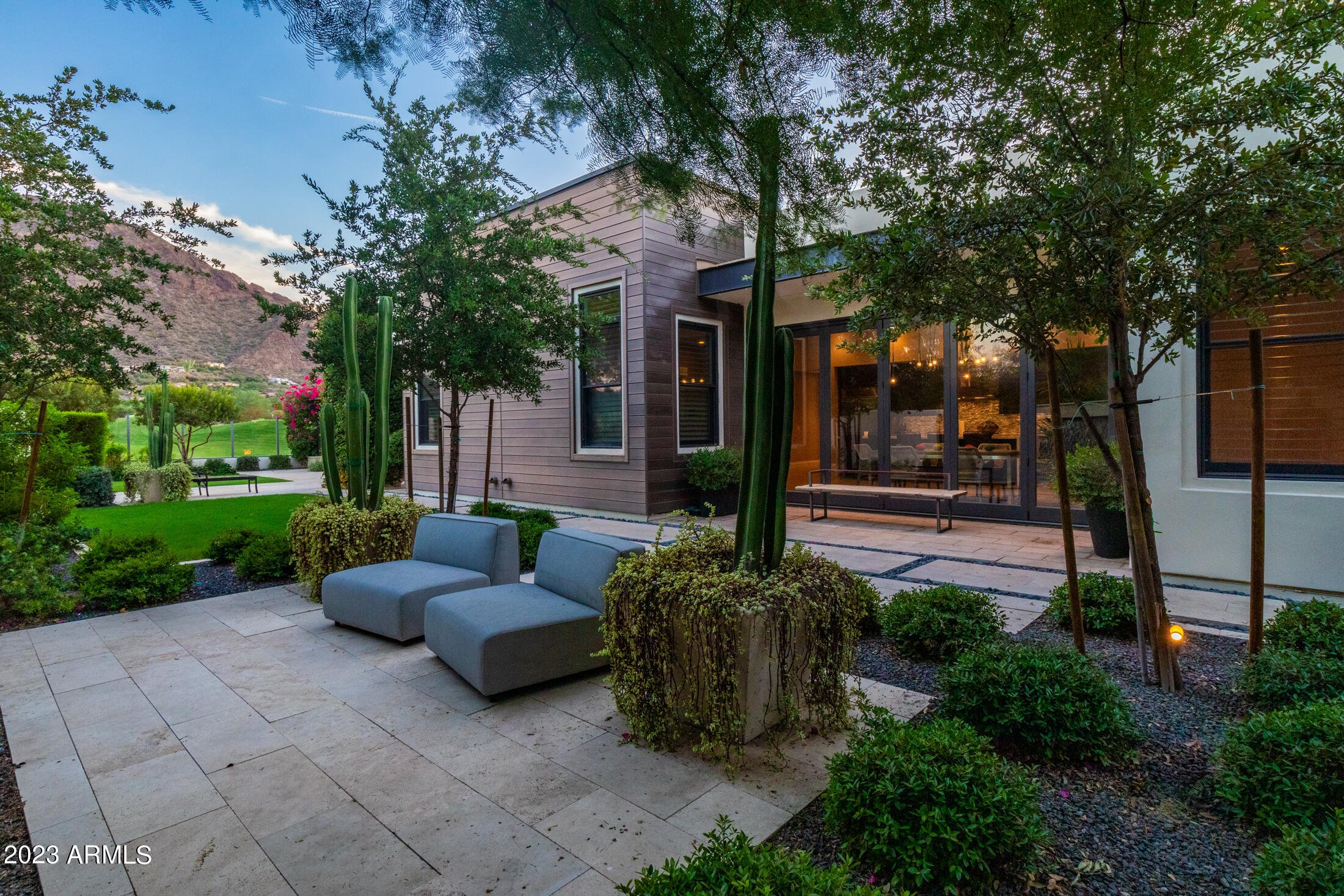 5587 E VALLEY VISTA Lane