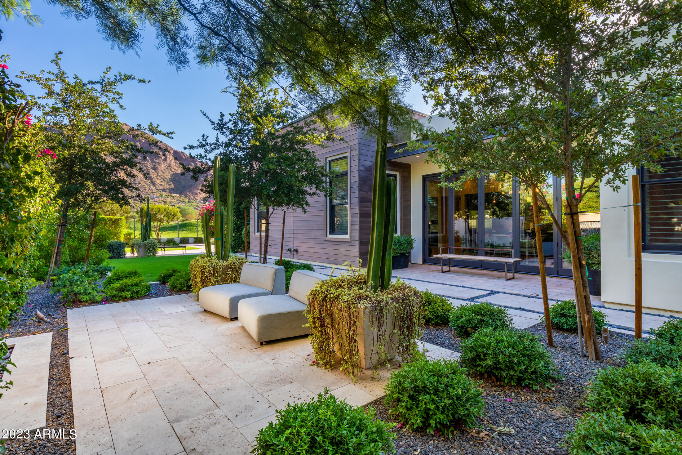 5587 E VALLEY VISTA Lane