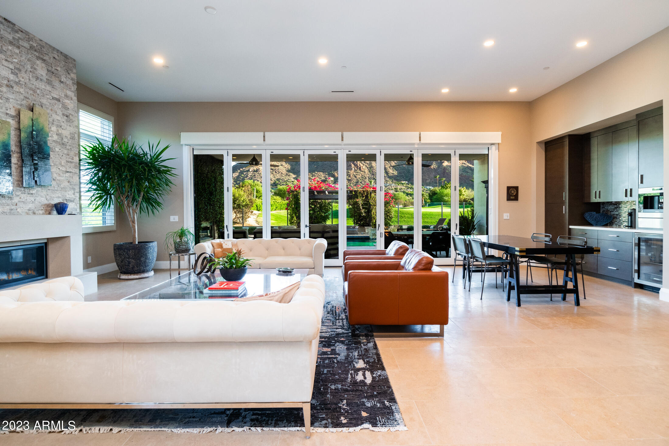 5587 E VALLEY VISTA Lane