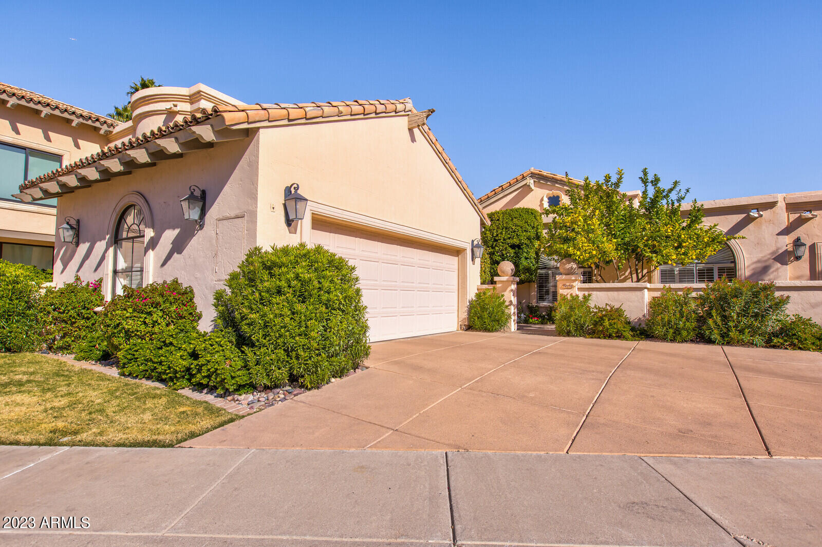10110 E TOPAZ Drive