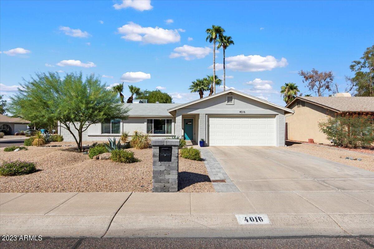 4016 E WINDROSE Drive