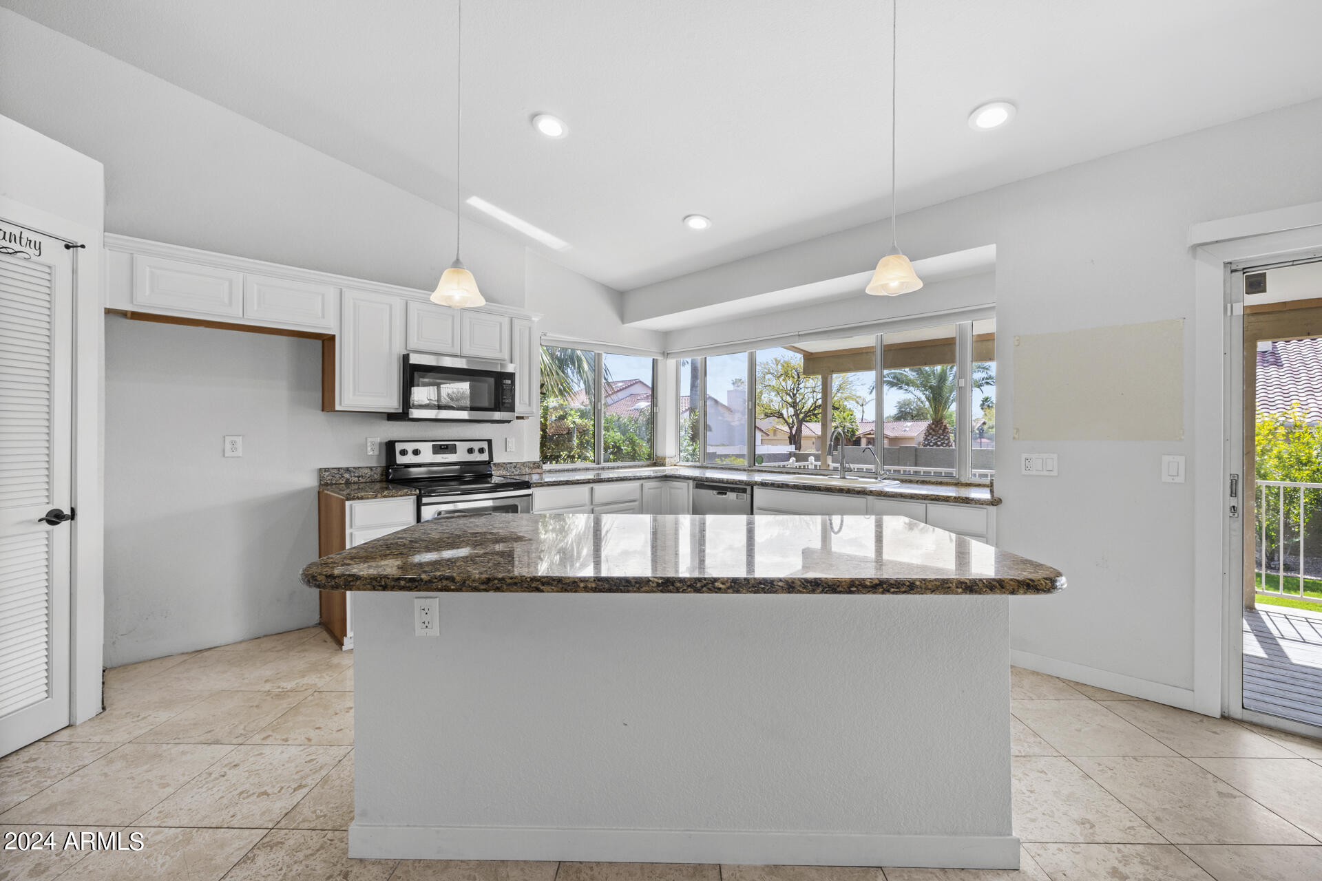 5623 E CLAIRE Drive