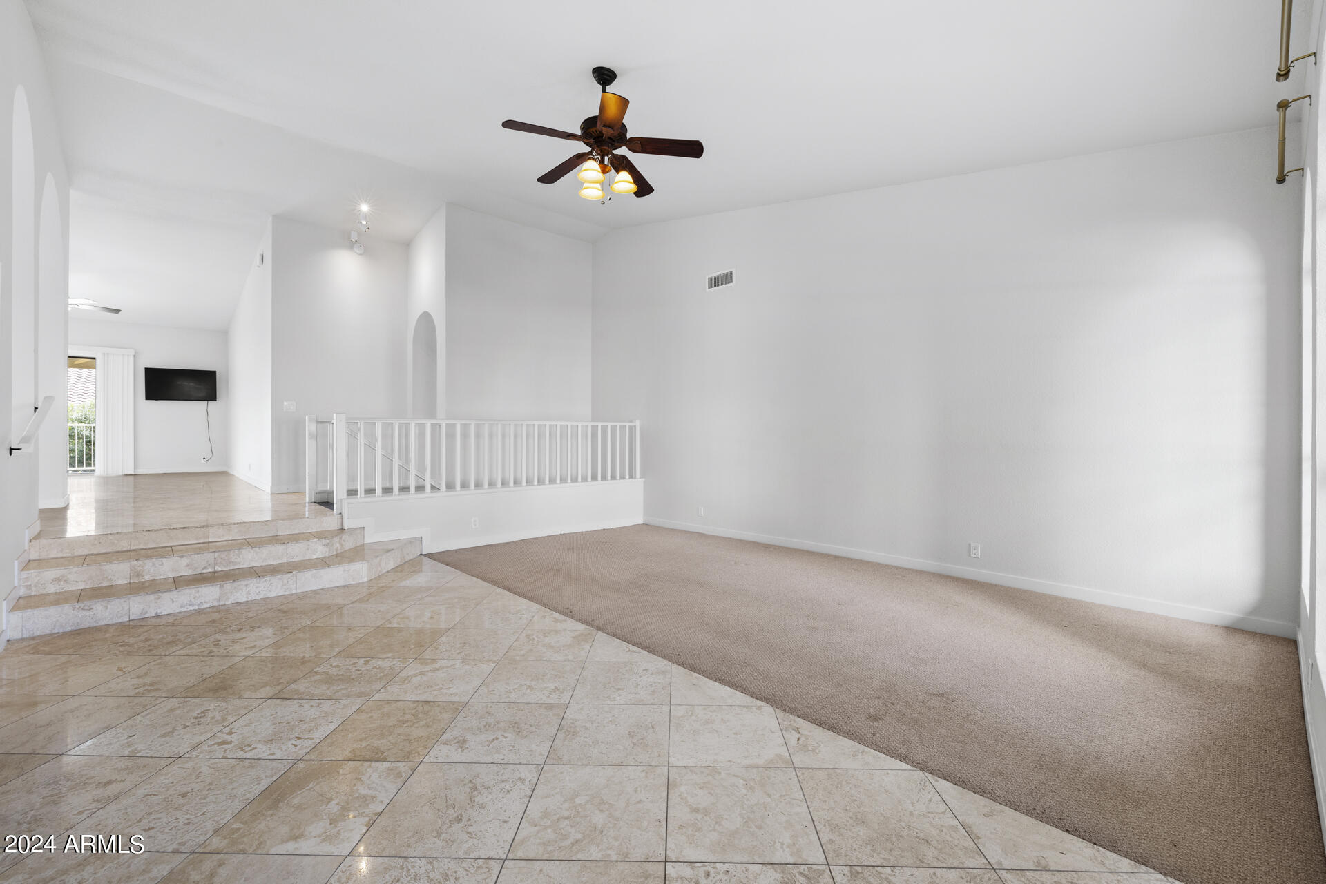 5623 E CLAIRE Drive