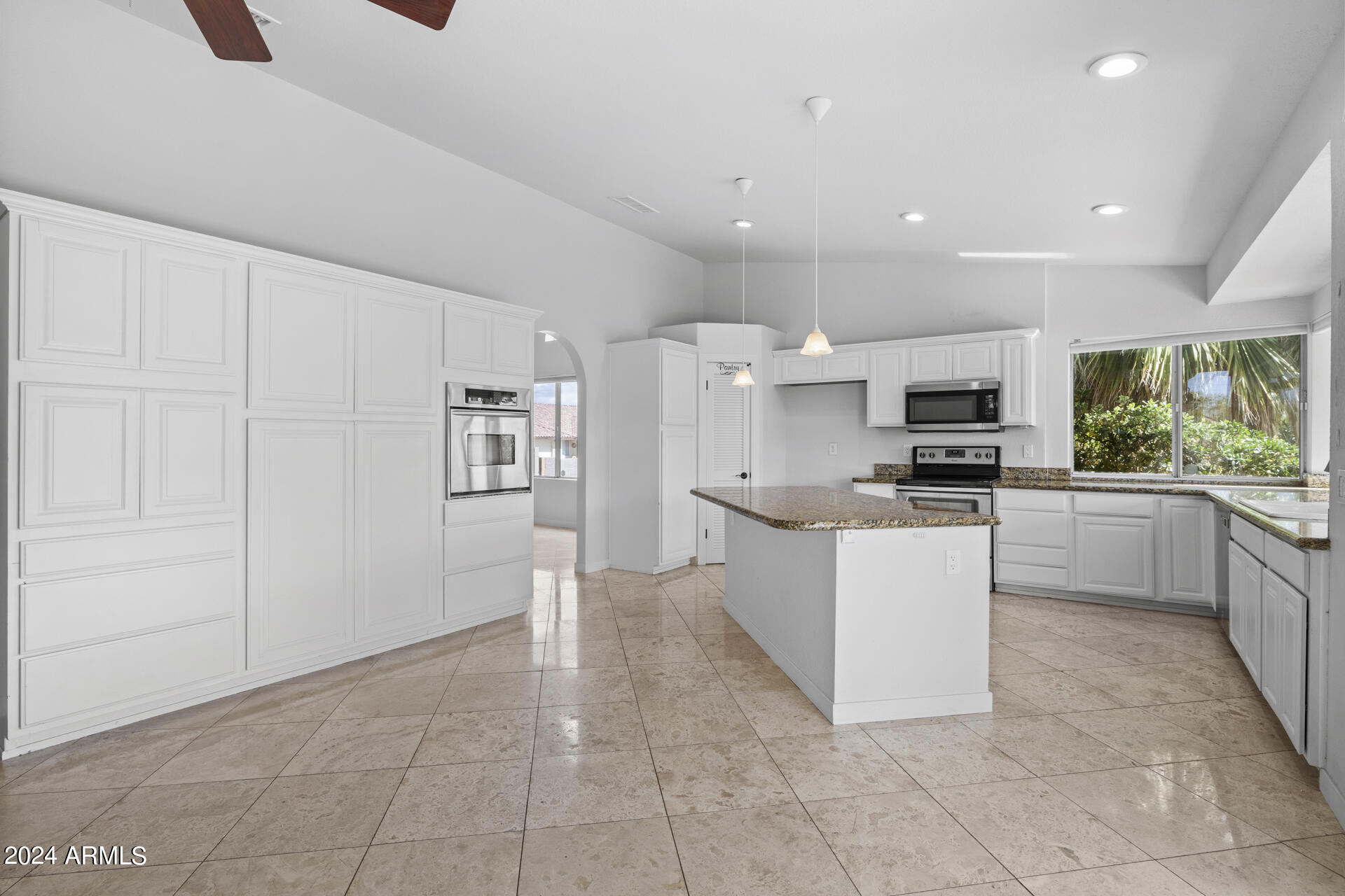 5623 E CLAIRE Drive