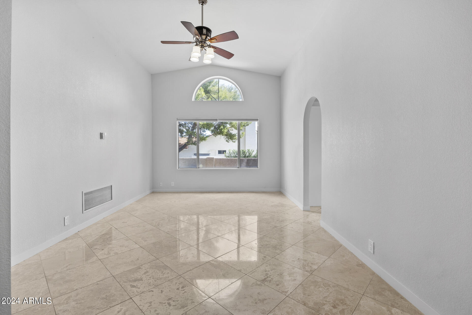 5623 E CLAIRE Drive
