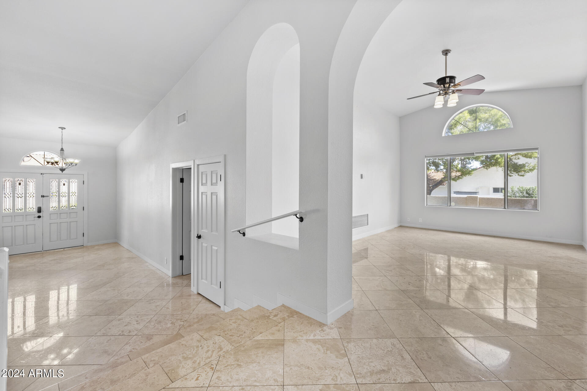 5623 E CLAIRE Drive