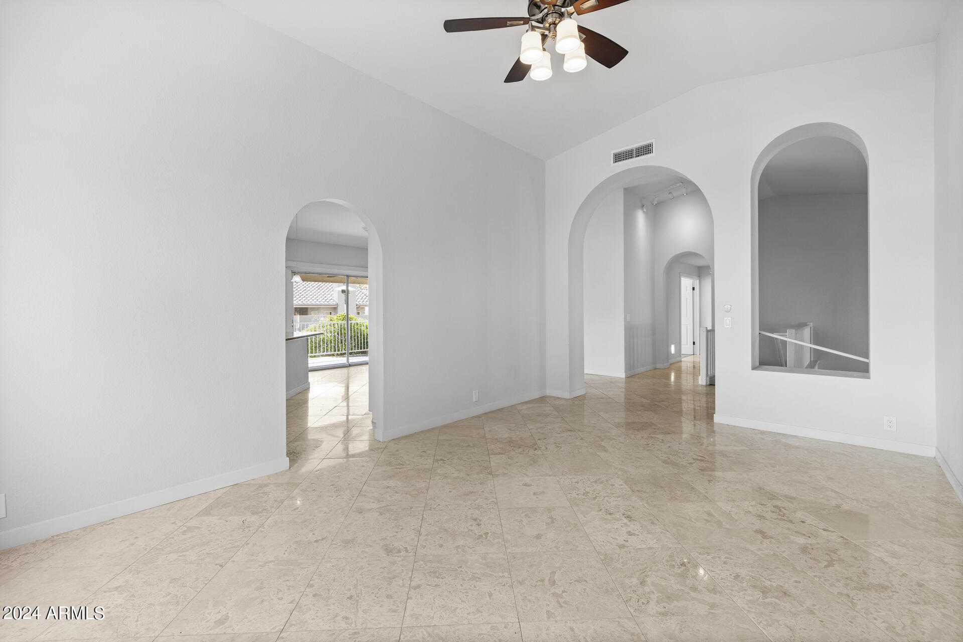 5623 E CLAIRE Drive