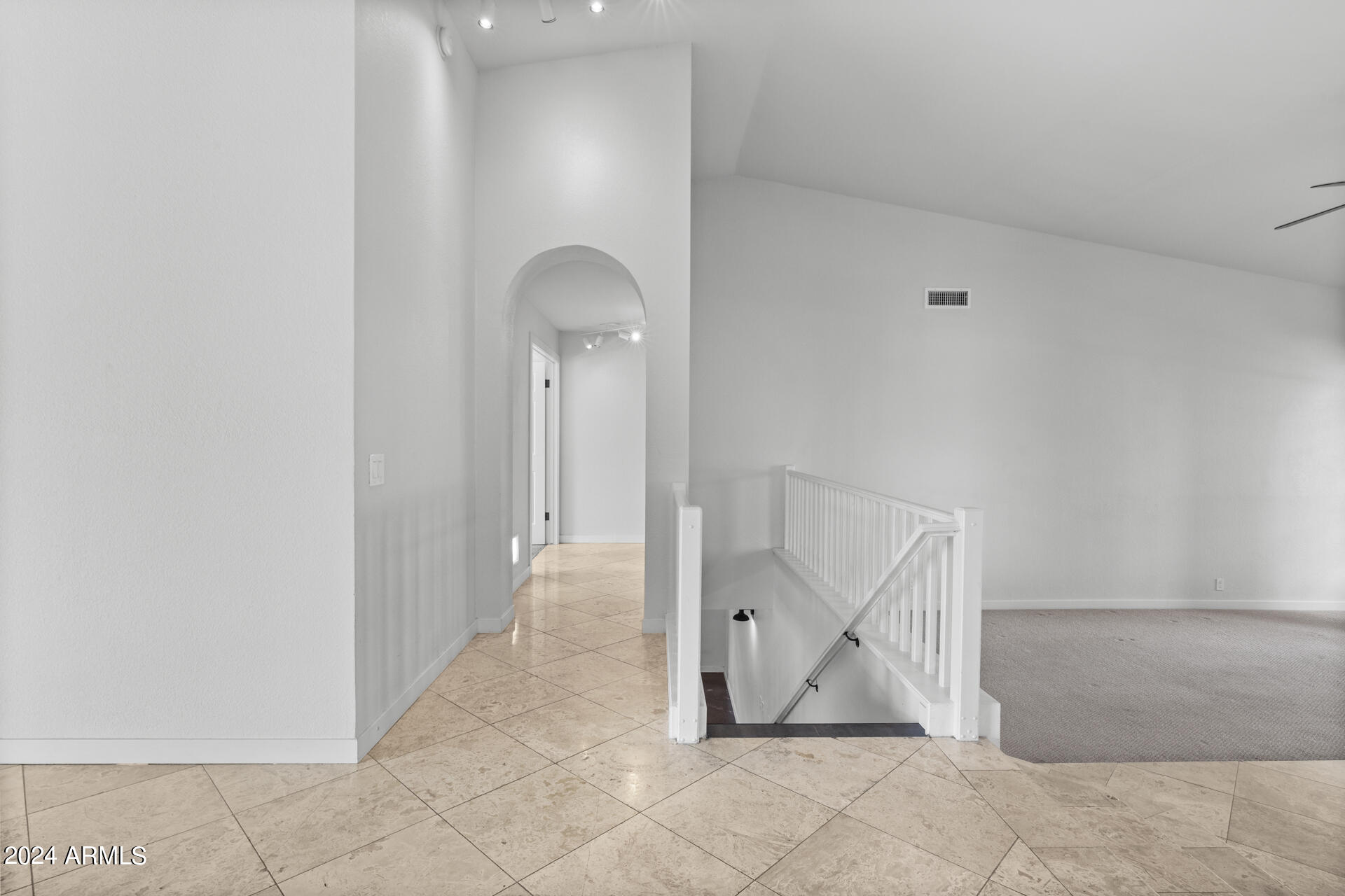 5623 E CLAIRE Drive