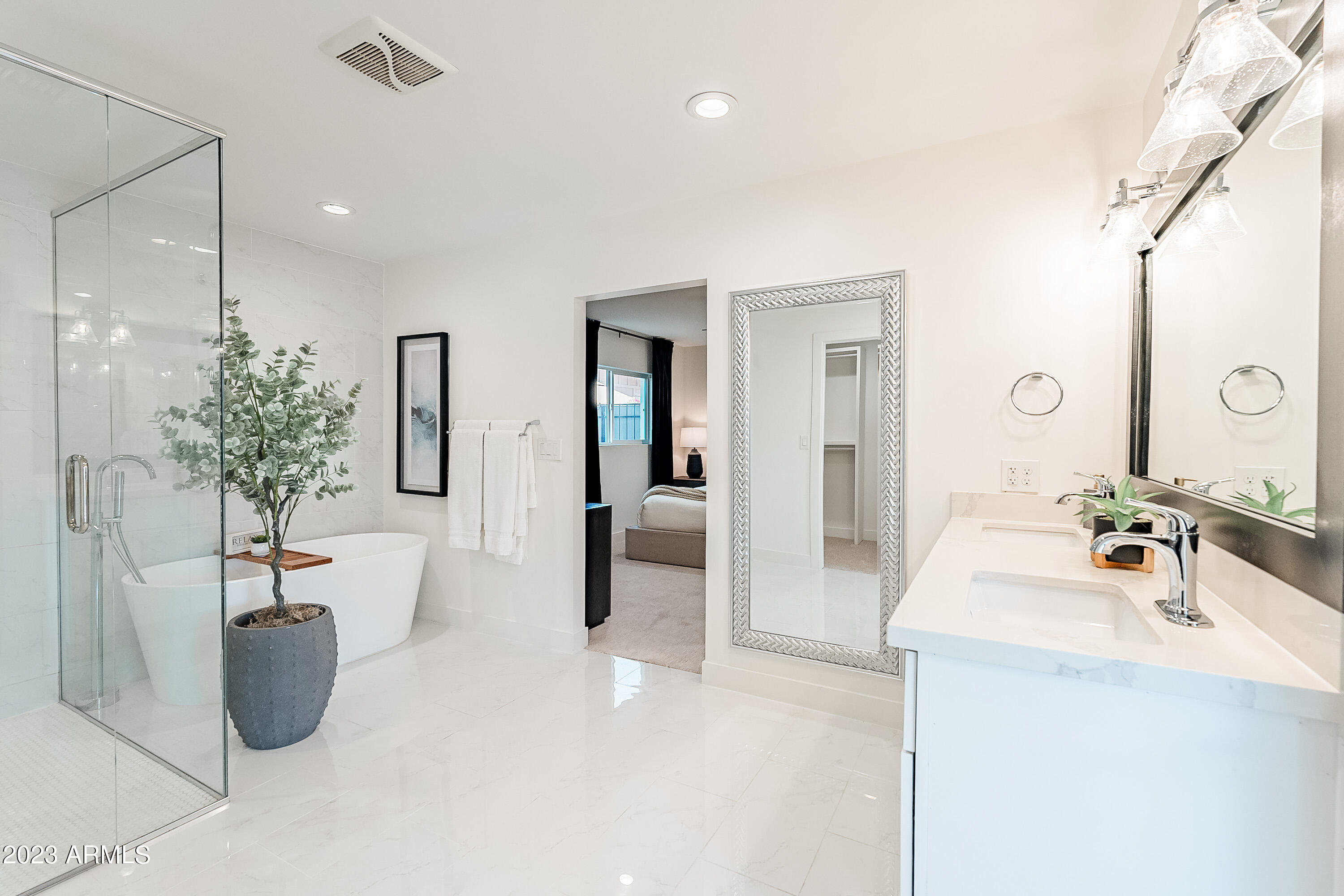 3038 N 81ST Place