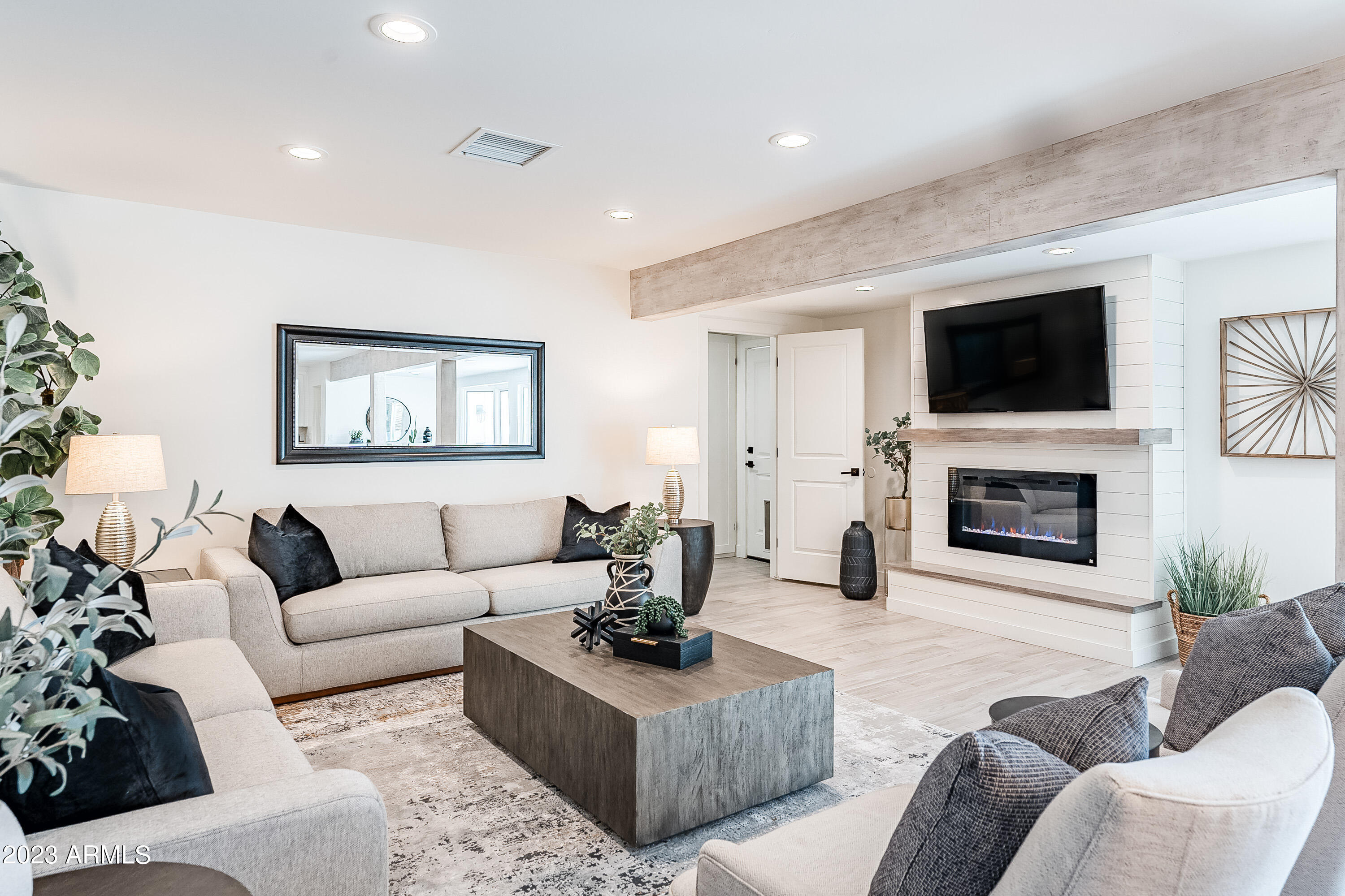 3038 N 81ST Place