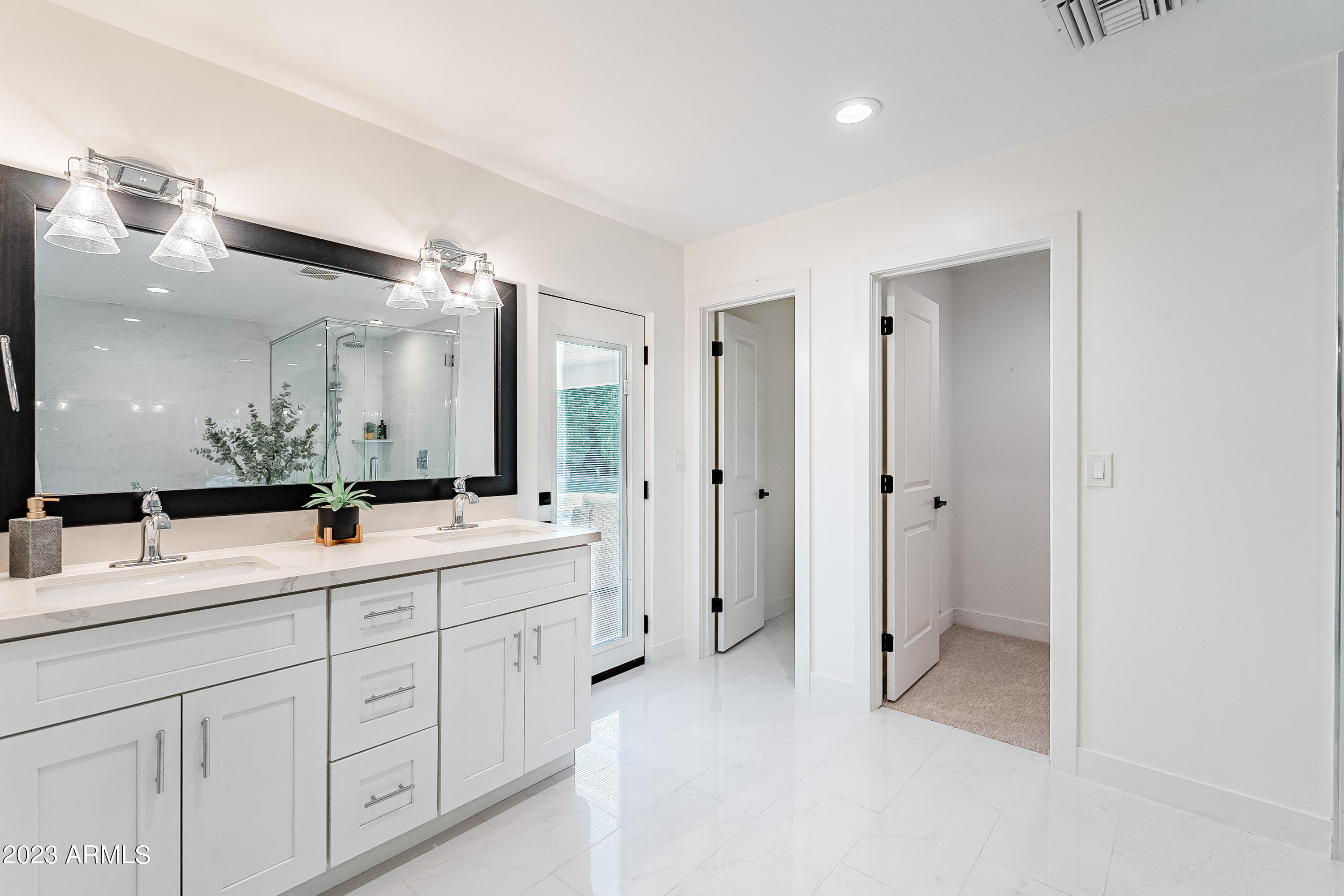 3038 N 81ST Place