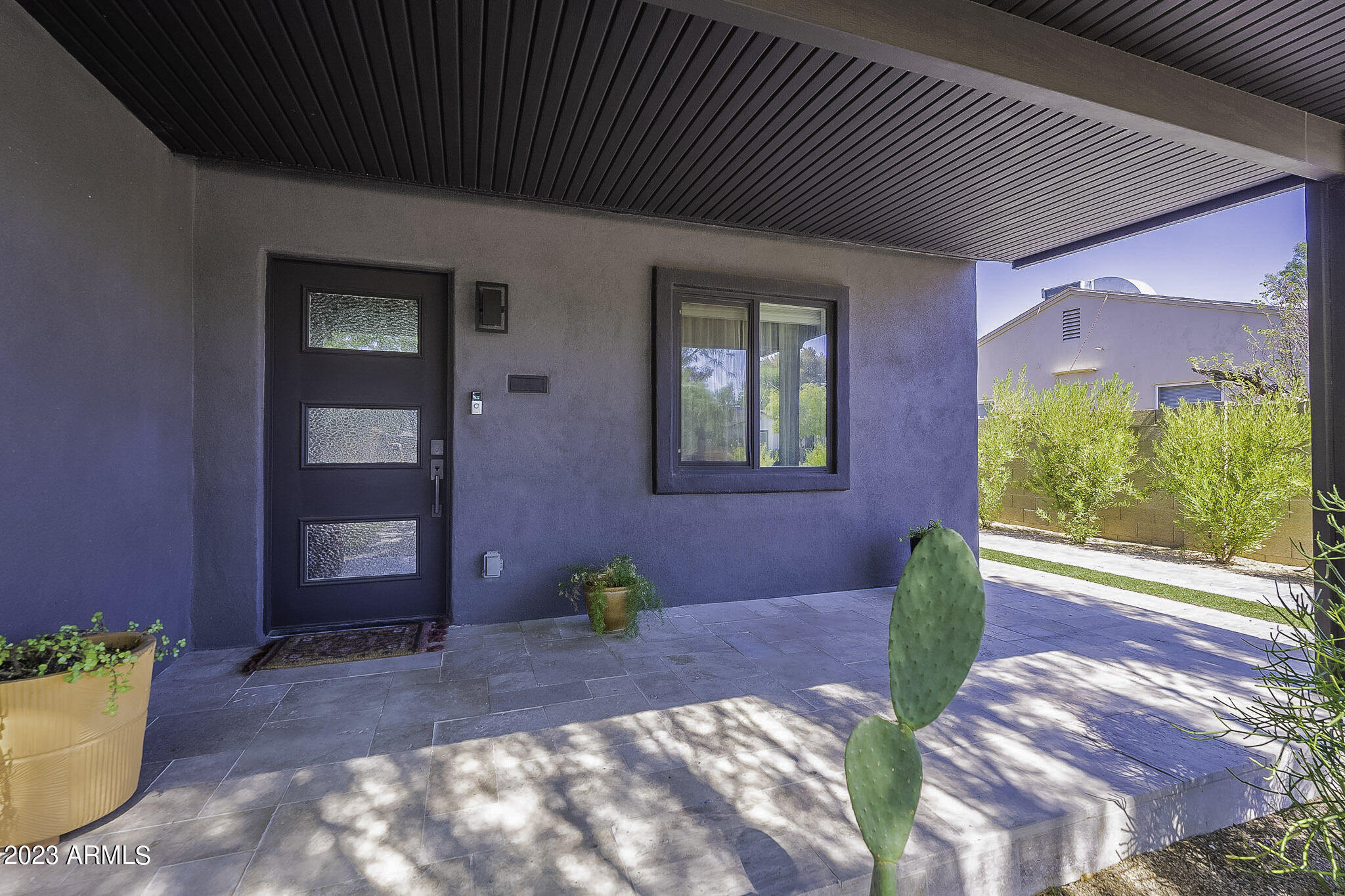 1116 W TURNEY Avenue