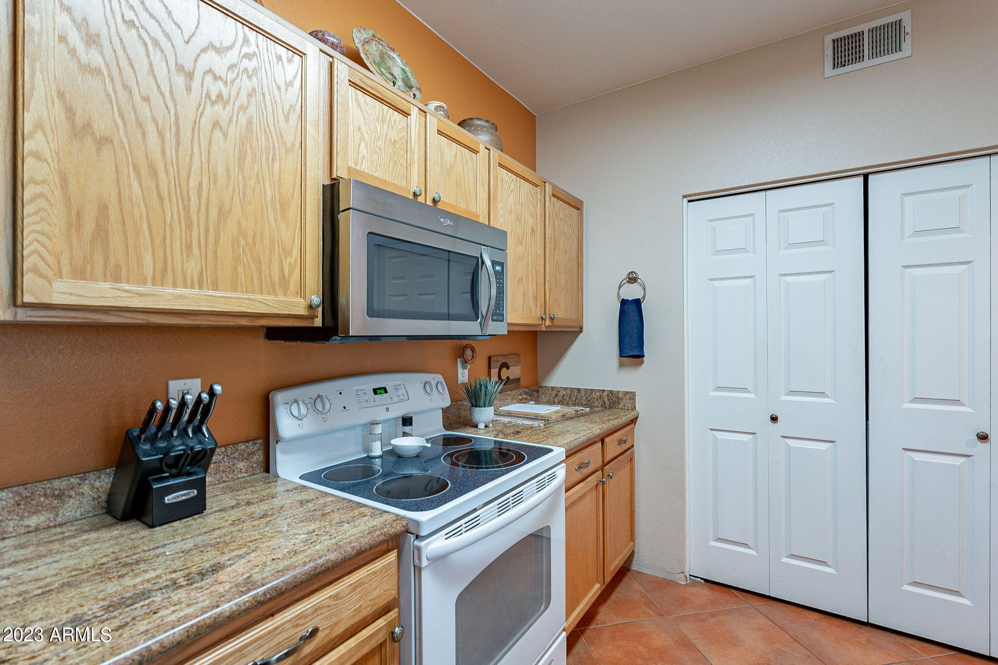 11333 N 92ND Street Unit: 1071