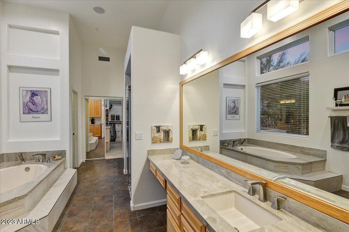 11555 E Buckskin Trail