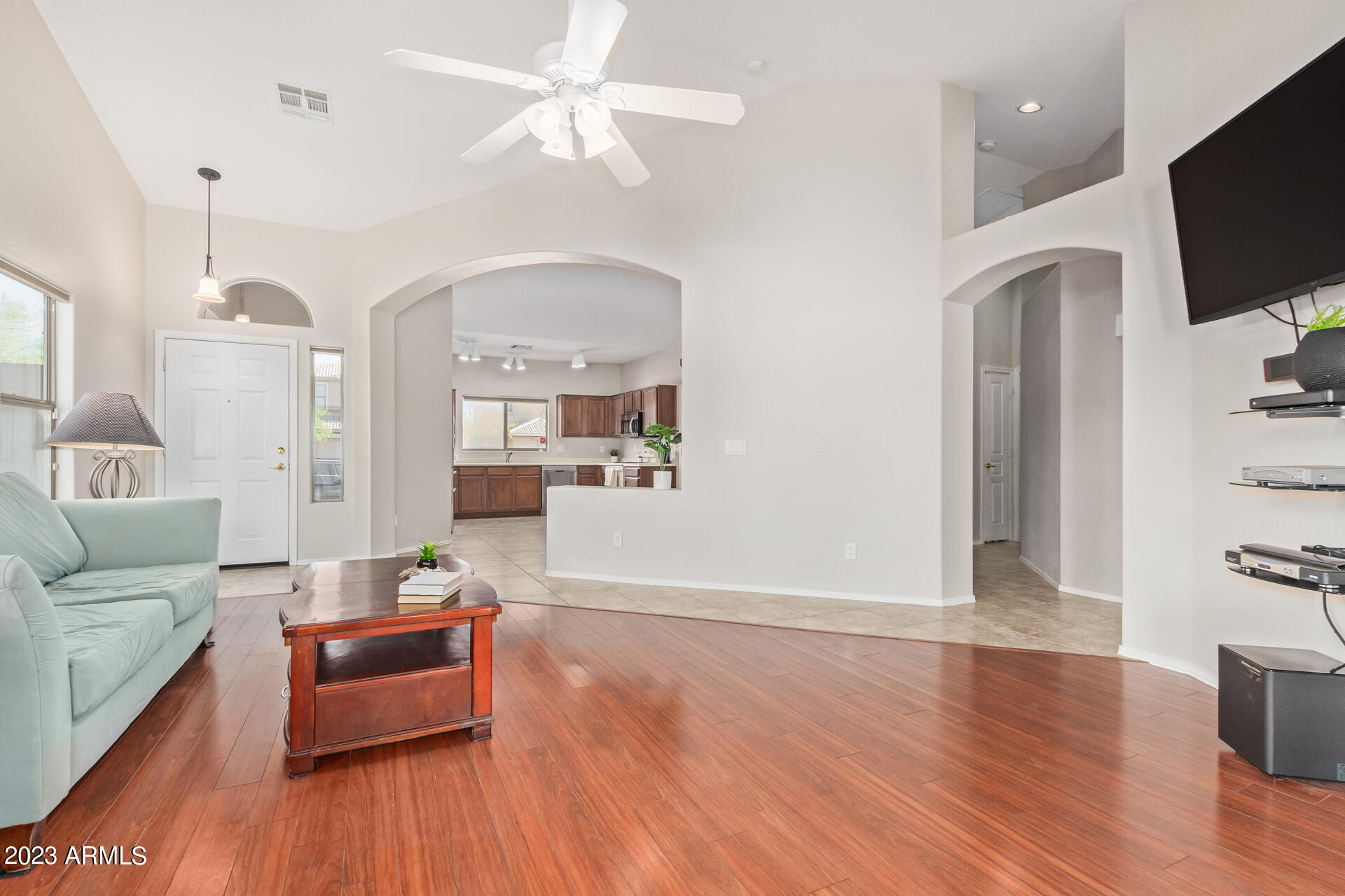 5166 W BELMONT Avenue