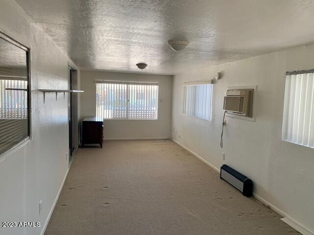 3438 E BEVERLY Lane