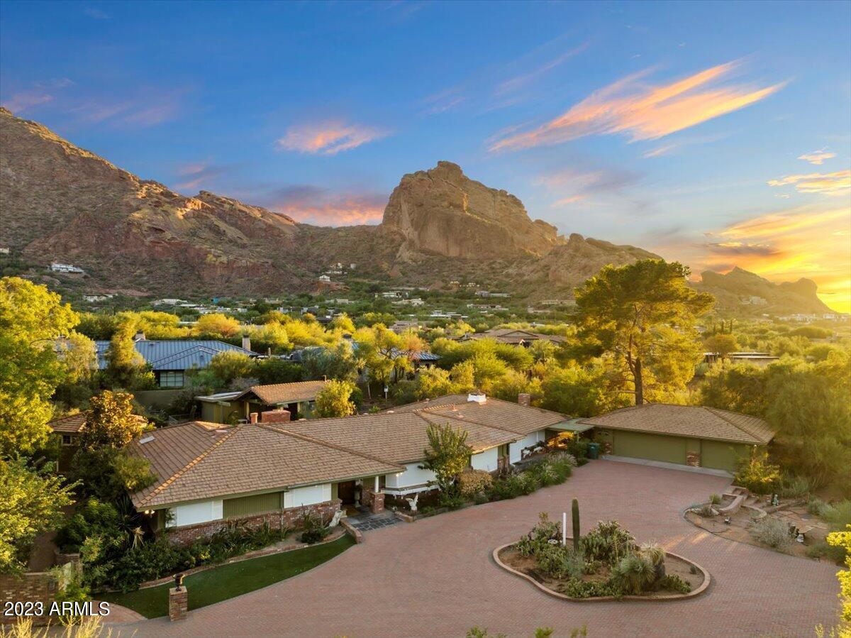 6115 N Camelback Manor Drive Unit: 18