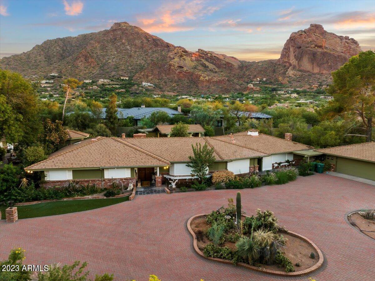 6115 N Camelback Manor Drive Unit: 18