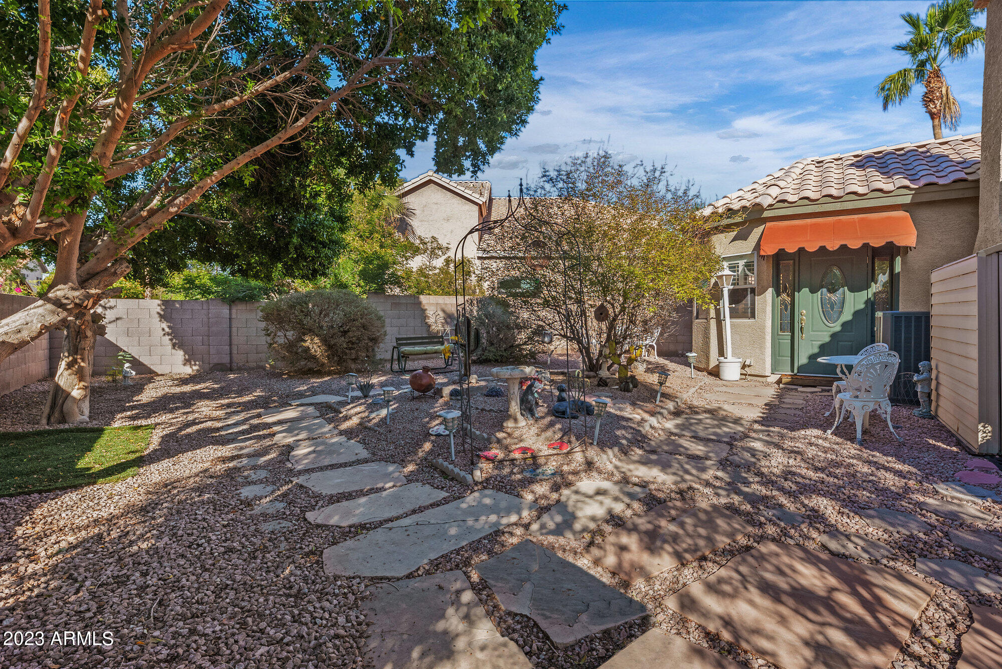 4627 E BIGHORN Avenue