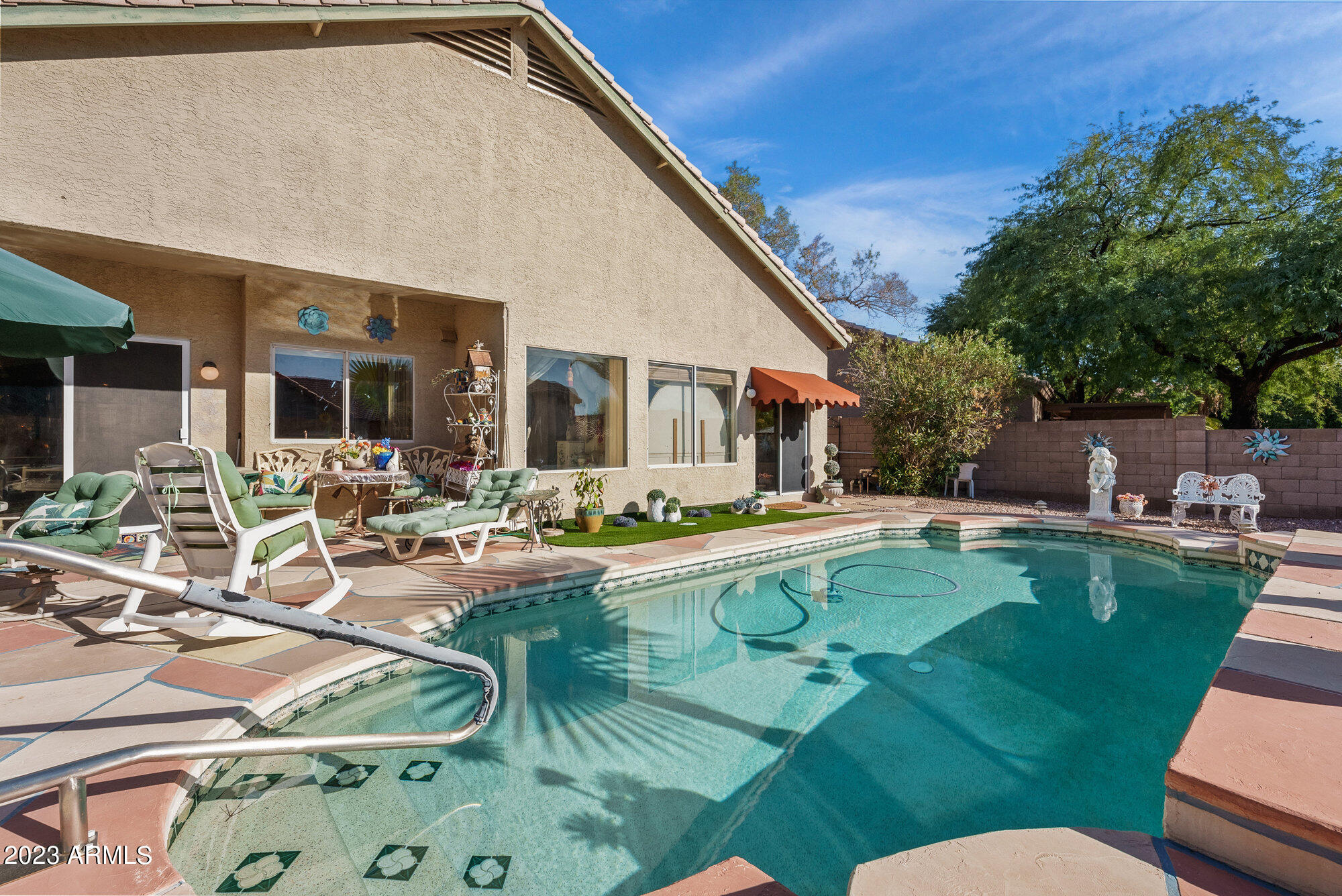 4627 E BIGHORN Avenue