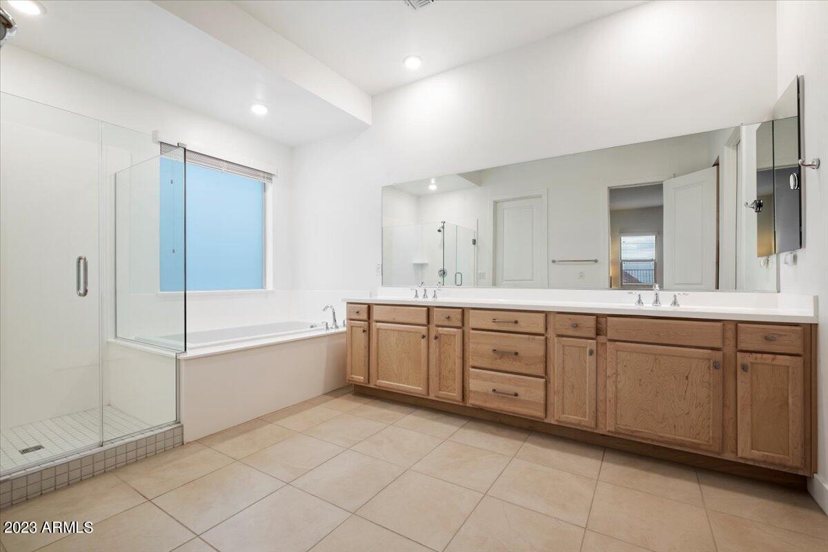 1917 E Villa Linda Drive