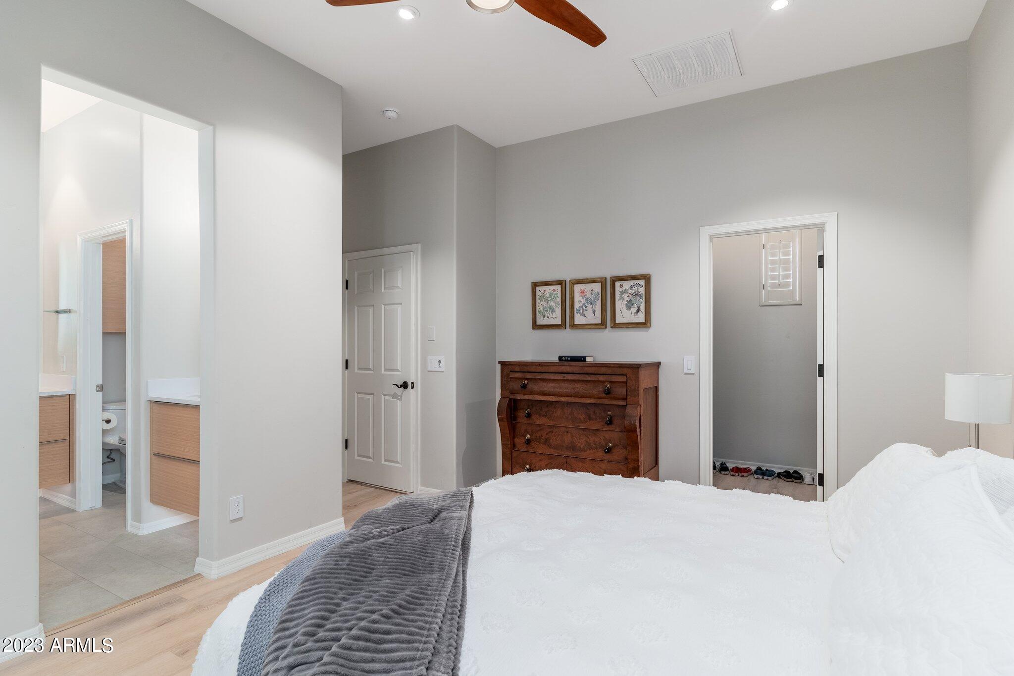 20704 N 90TH Place Unit: 1070