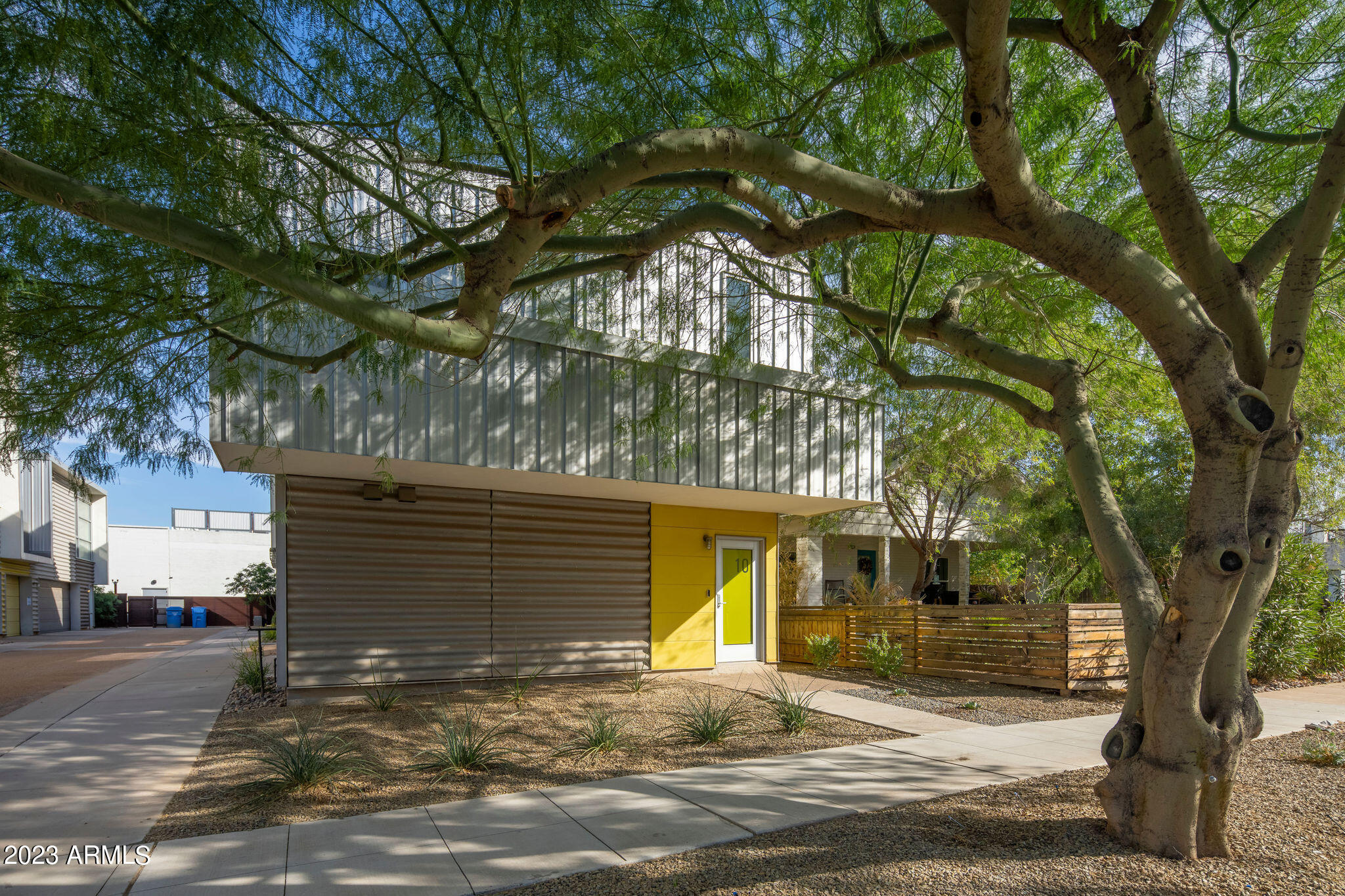 777 W Roosevelt Street Unit: 10