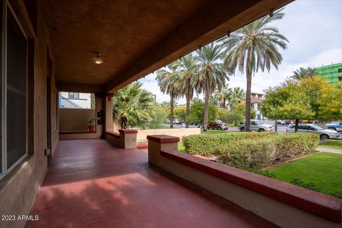 830 N 2ND Avenue Unit: 1