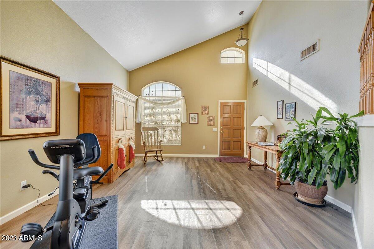 4438 E DRY CREEK Road
