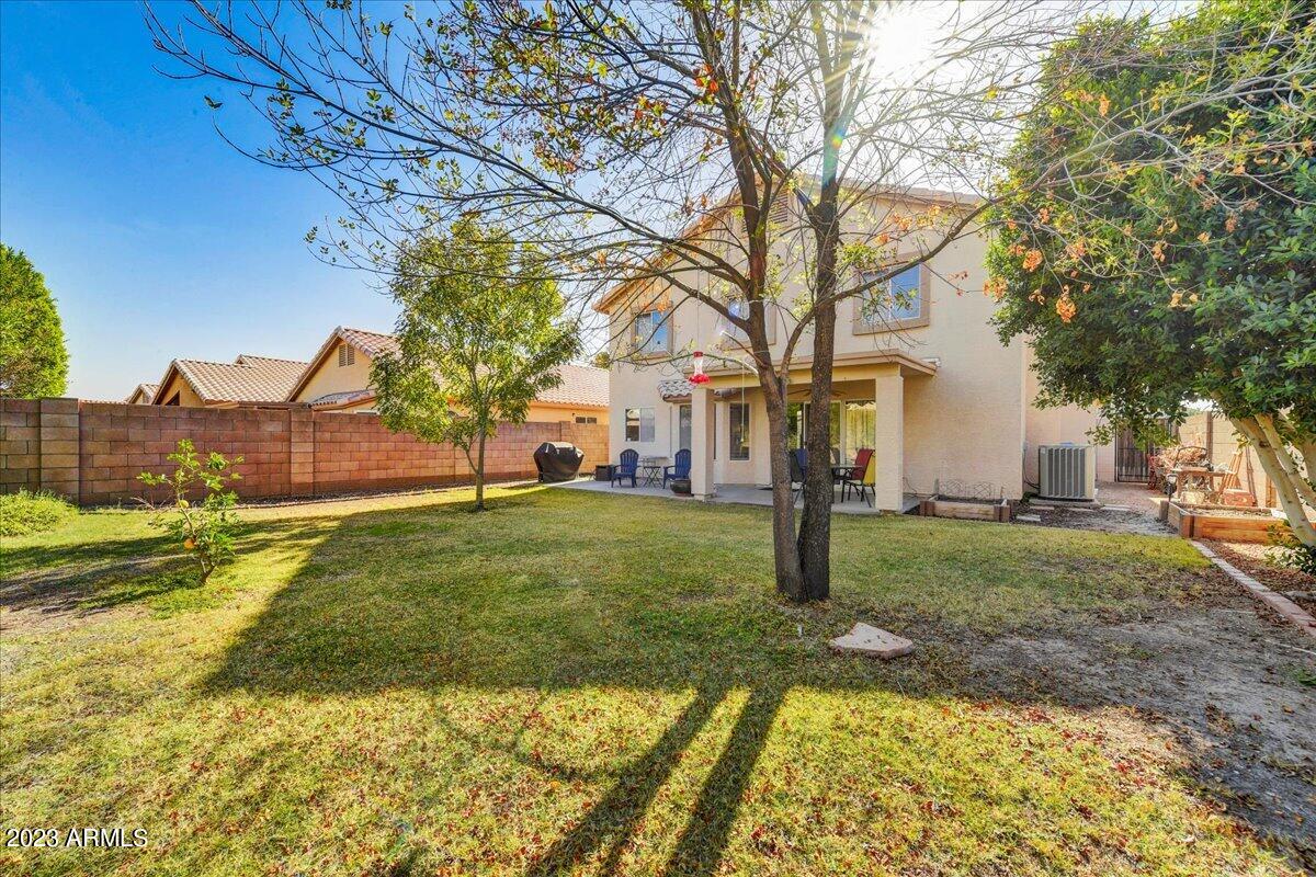 4438 E DRY CREEK Road