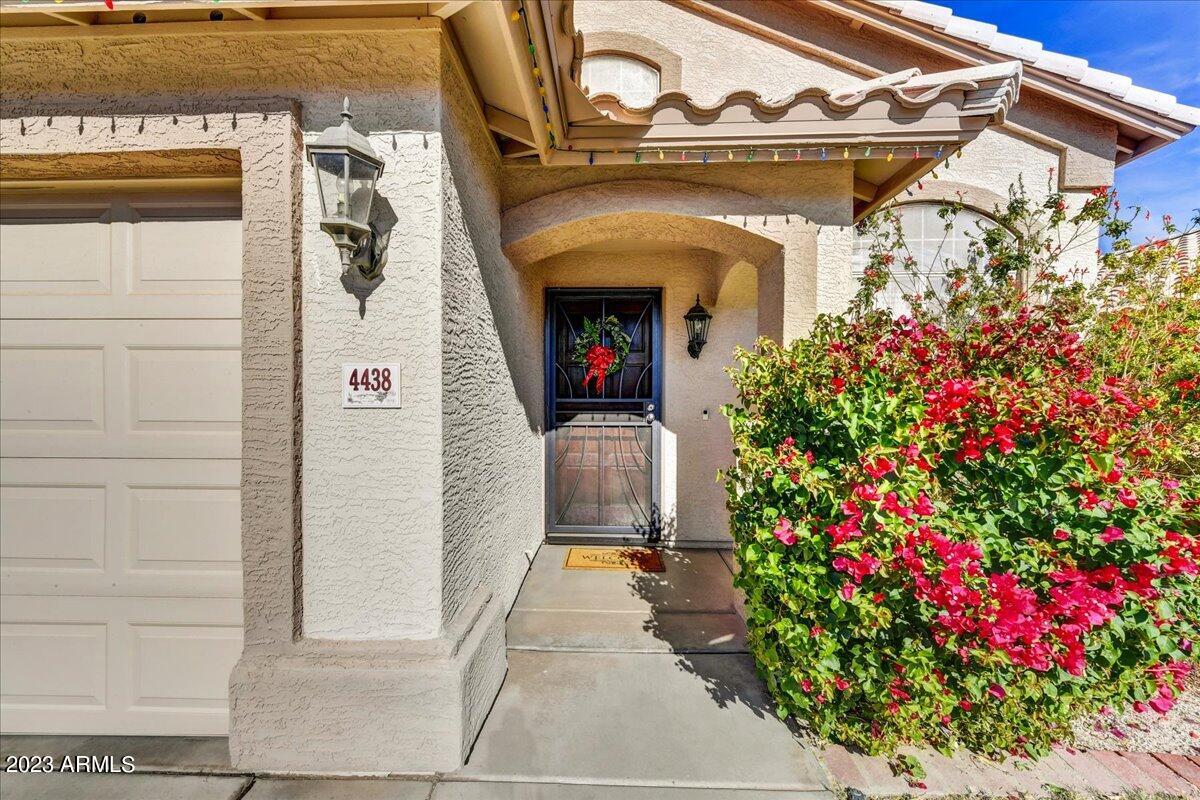 4438 E DRY CREEK Road