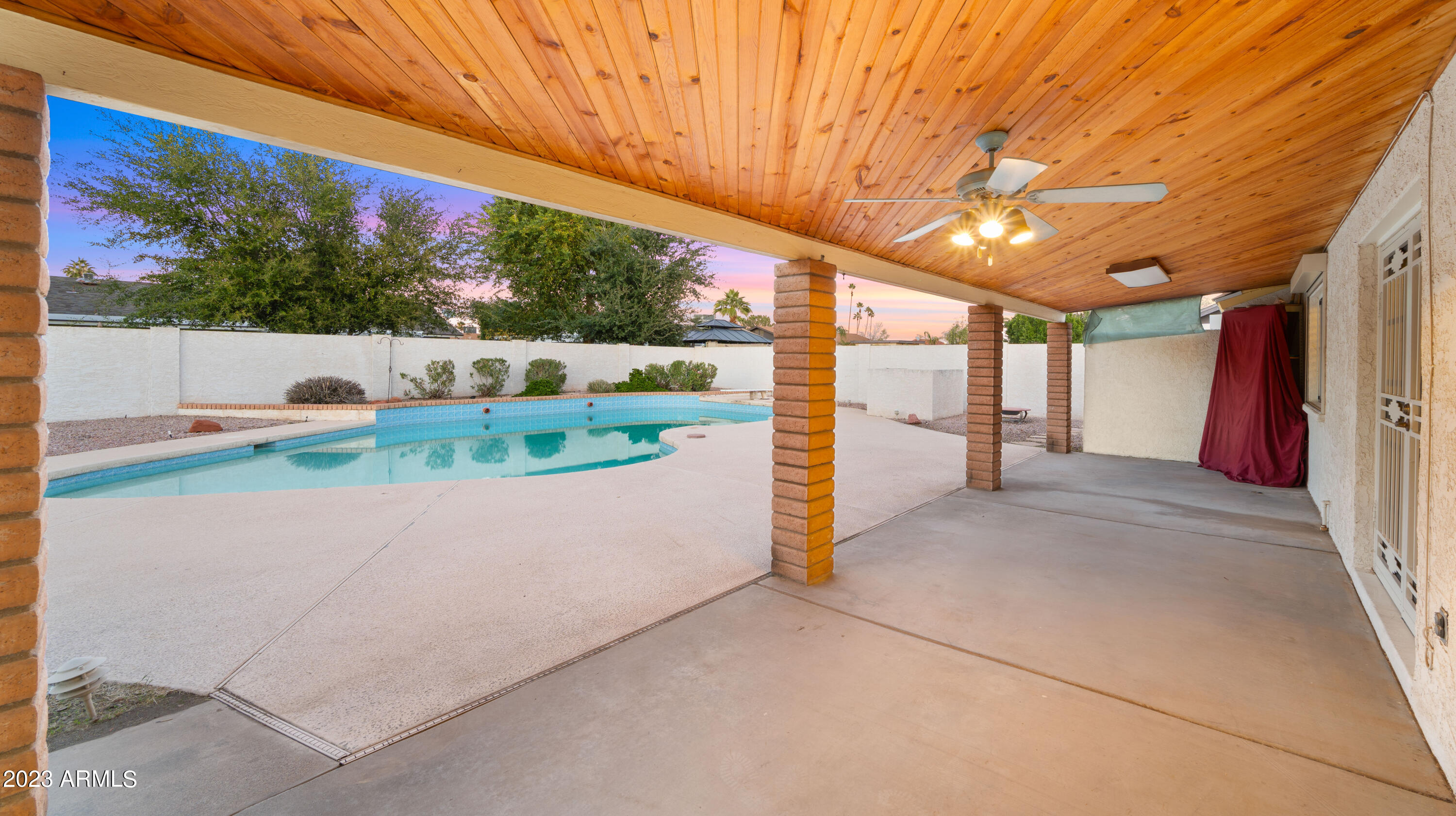 6226 W Charter Oak Road