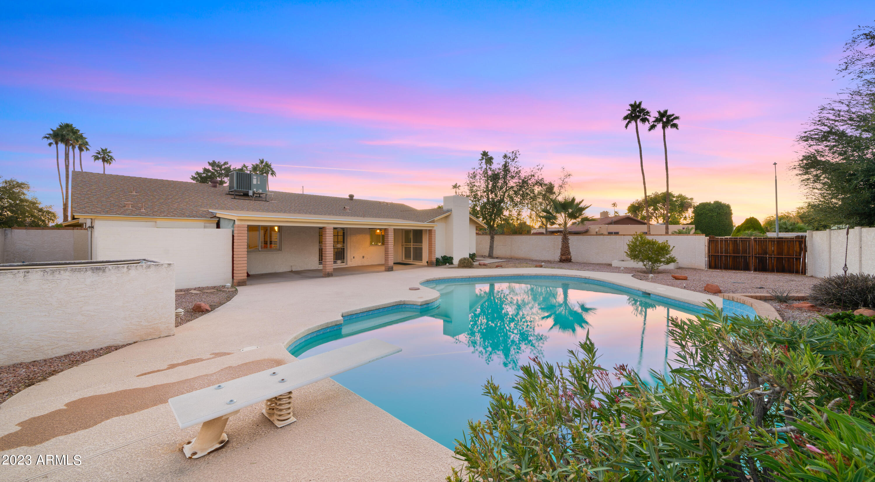 6226 W Charter Oak Road