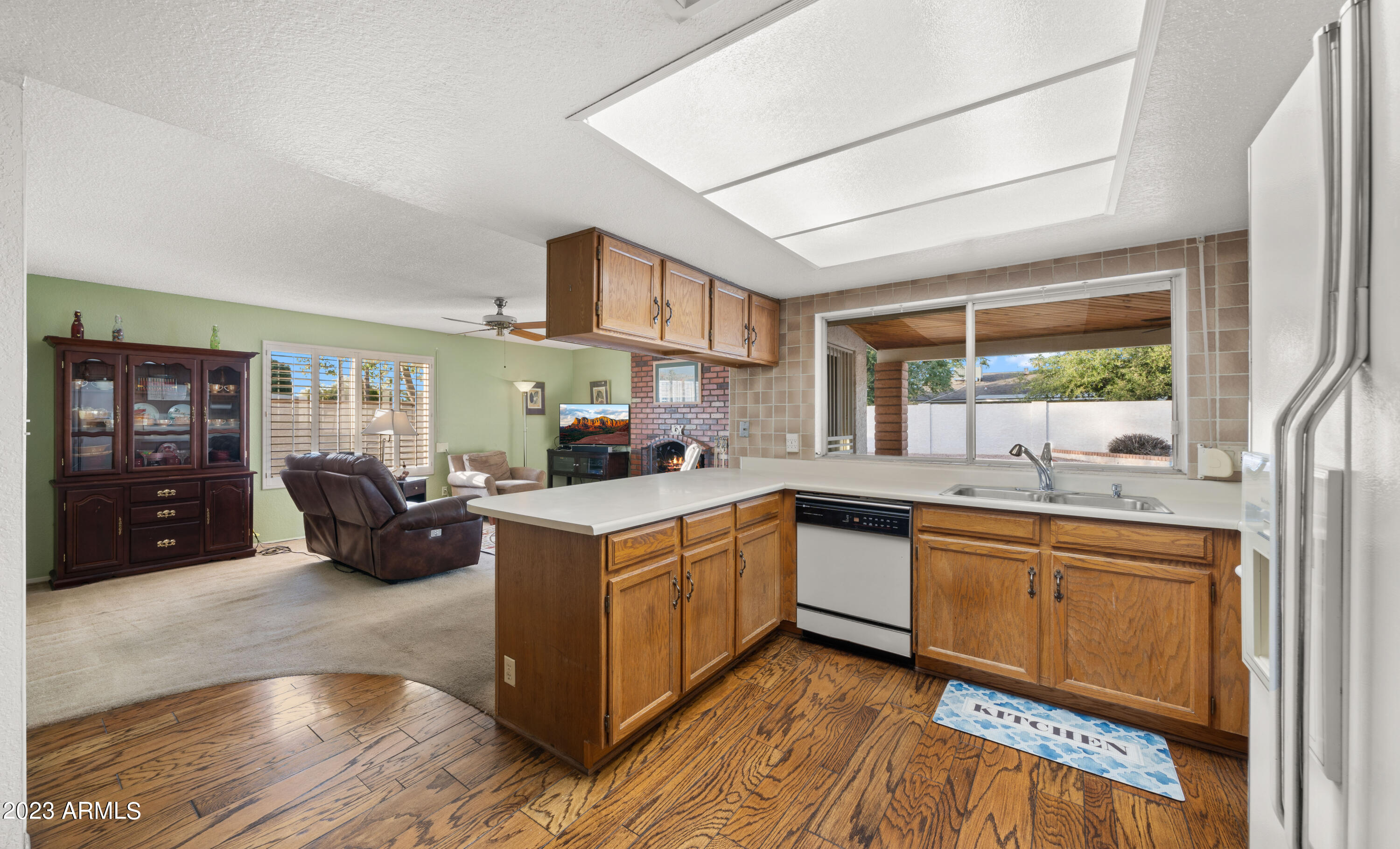 6226 W Charter Oak Road