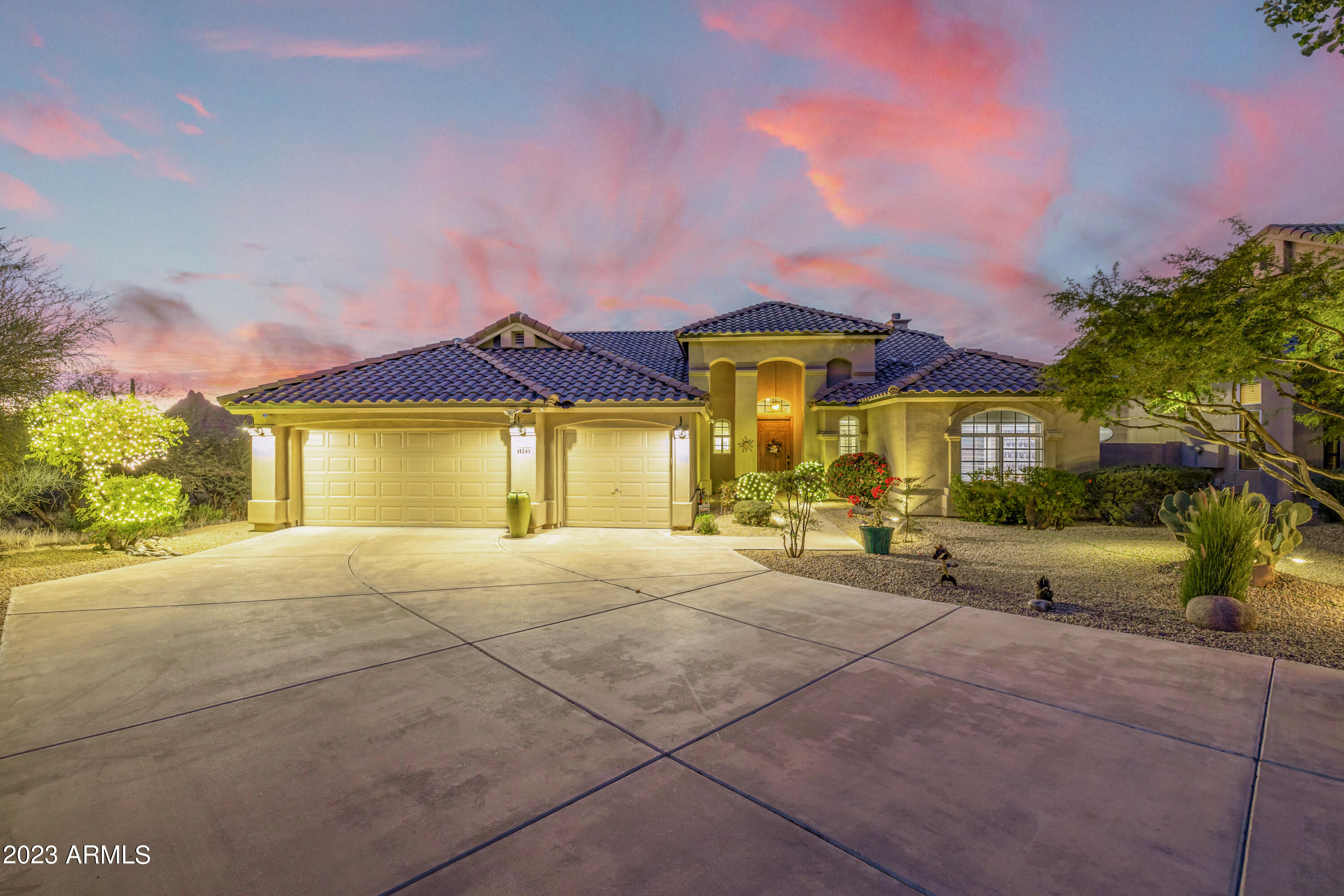 11243 E OBERLIN Way