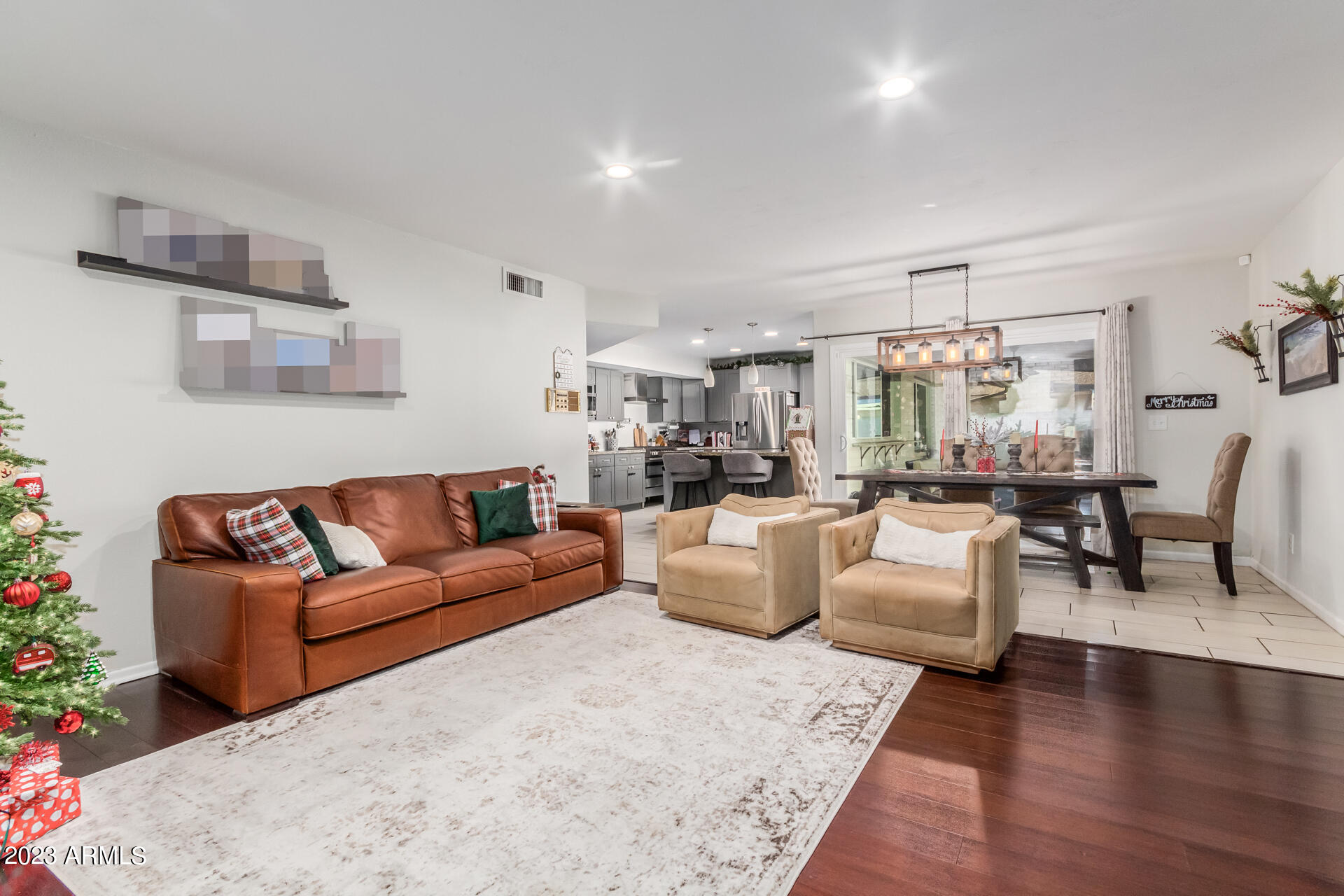 8312 E Via De Las Flores --